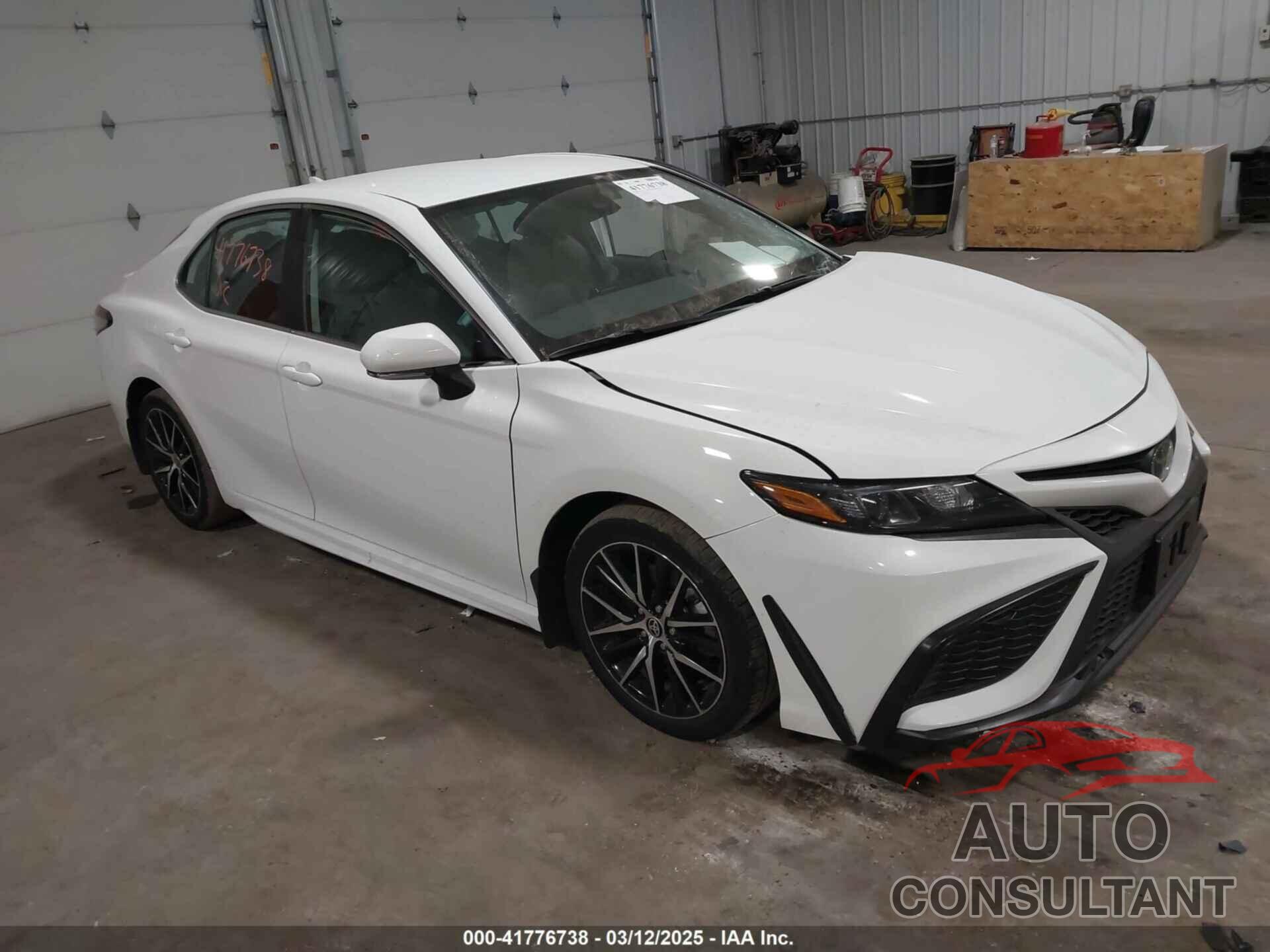 TOYOTA CAMRY 2023 - 4T1G11BK2PU083901