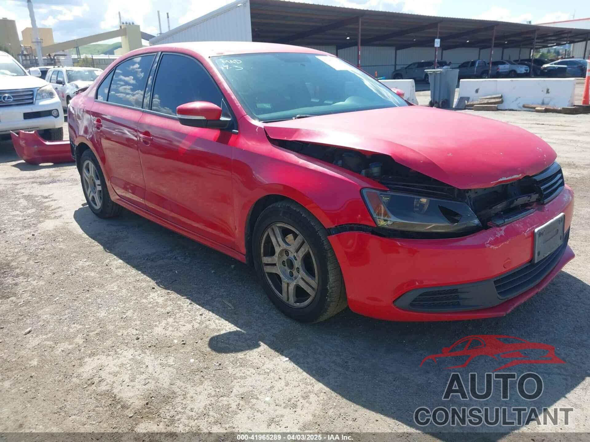 VOLKSWAGEN JETTA 2011 - 3VWBX7AJ7BM108262