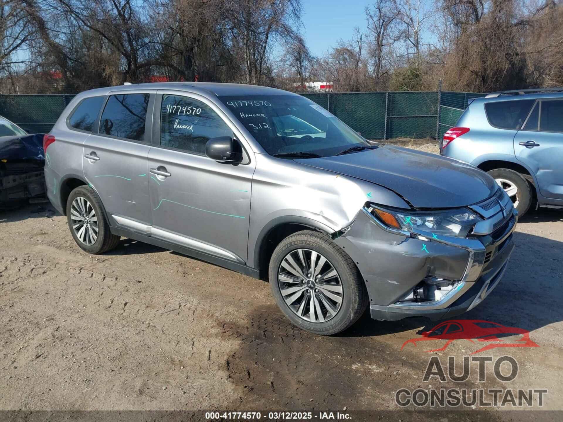 MITSUBISHI OUTLANDER 2019 - JA4AD2A35KZ050639
