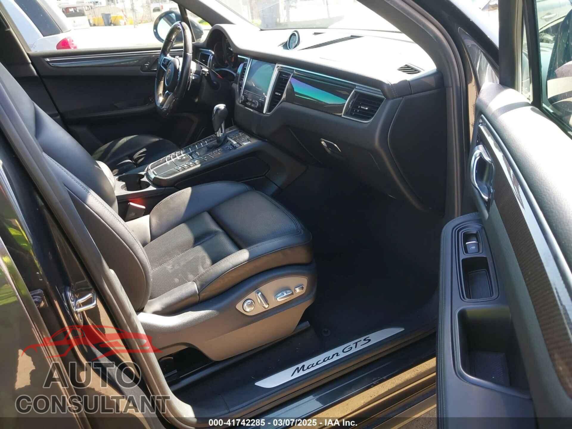 PORSCHE MACAN 2017 - WP1AG2A59HLB51272