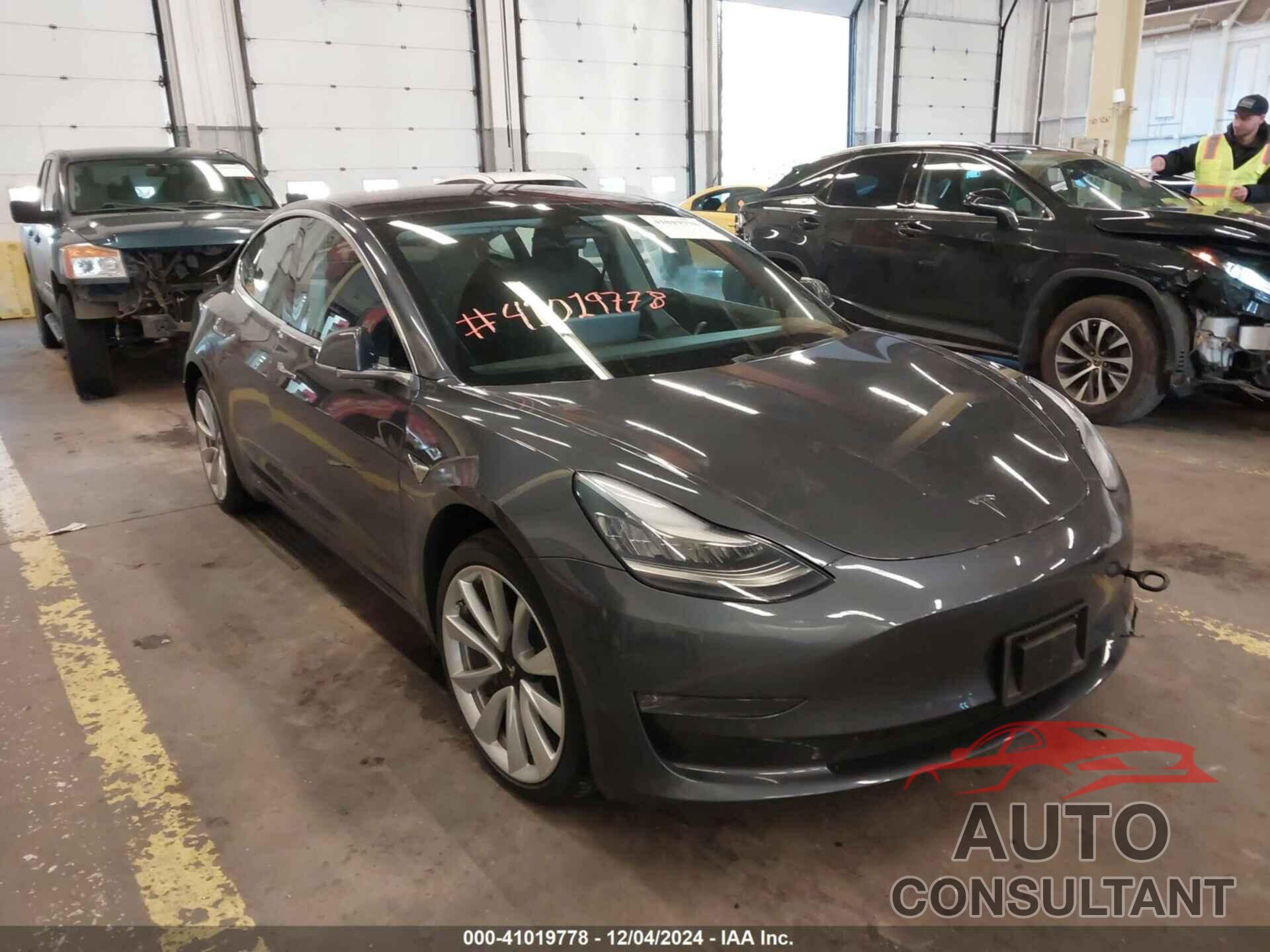 TESLA MODEL 3 2019 - 5YJ3E1EA7KF190275