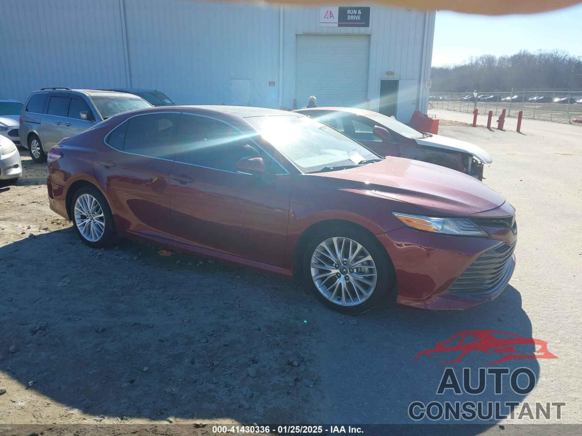 TOYOTA CAMRY 2019 - 4T1B11HK3KU243570