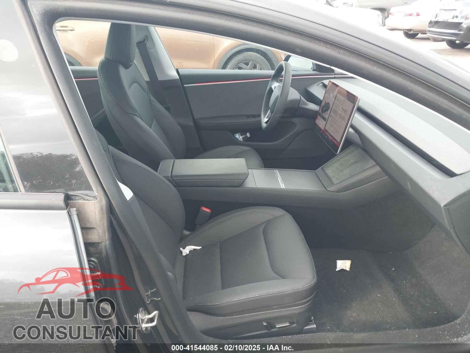 TESLA MODEL 3 2024 - 5YJ3E1EA6RF726515