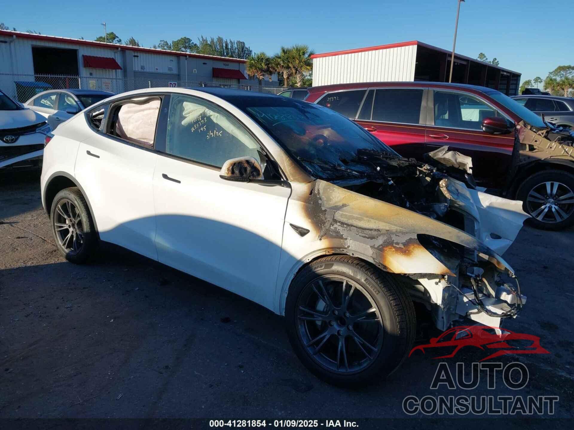 TESLA MODEL Y 2025 - 7SAYGDED0SF222885