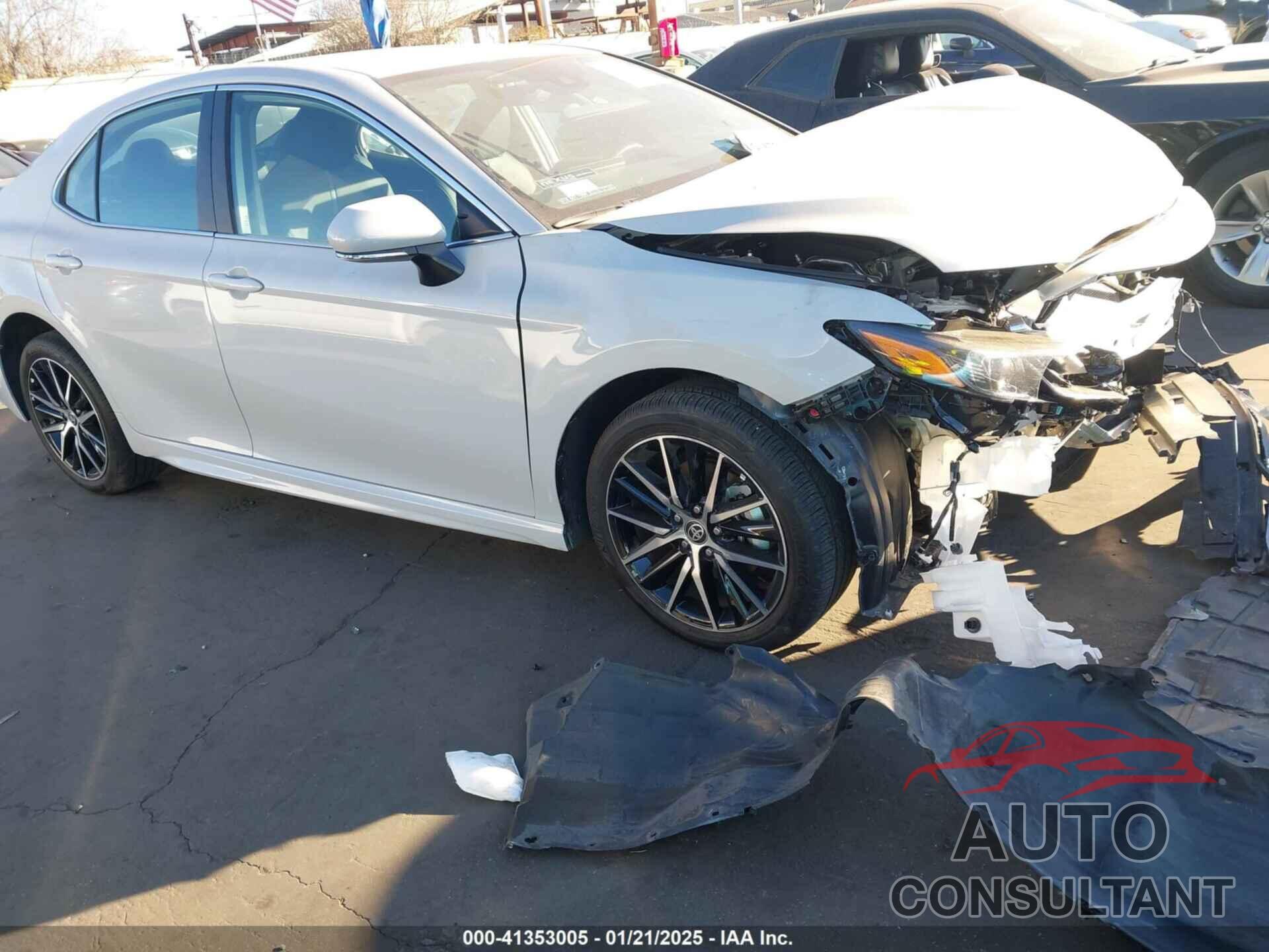 TOYOTA CAMRY 2024 - 4T1G11AK2RU229315