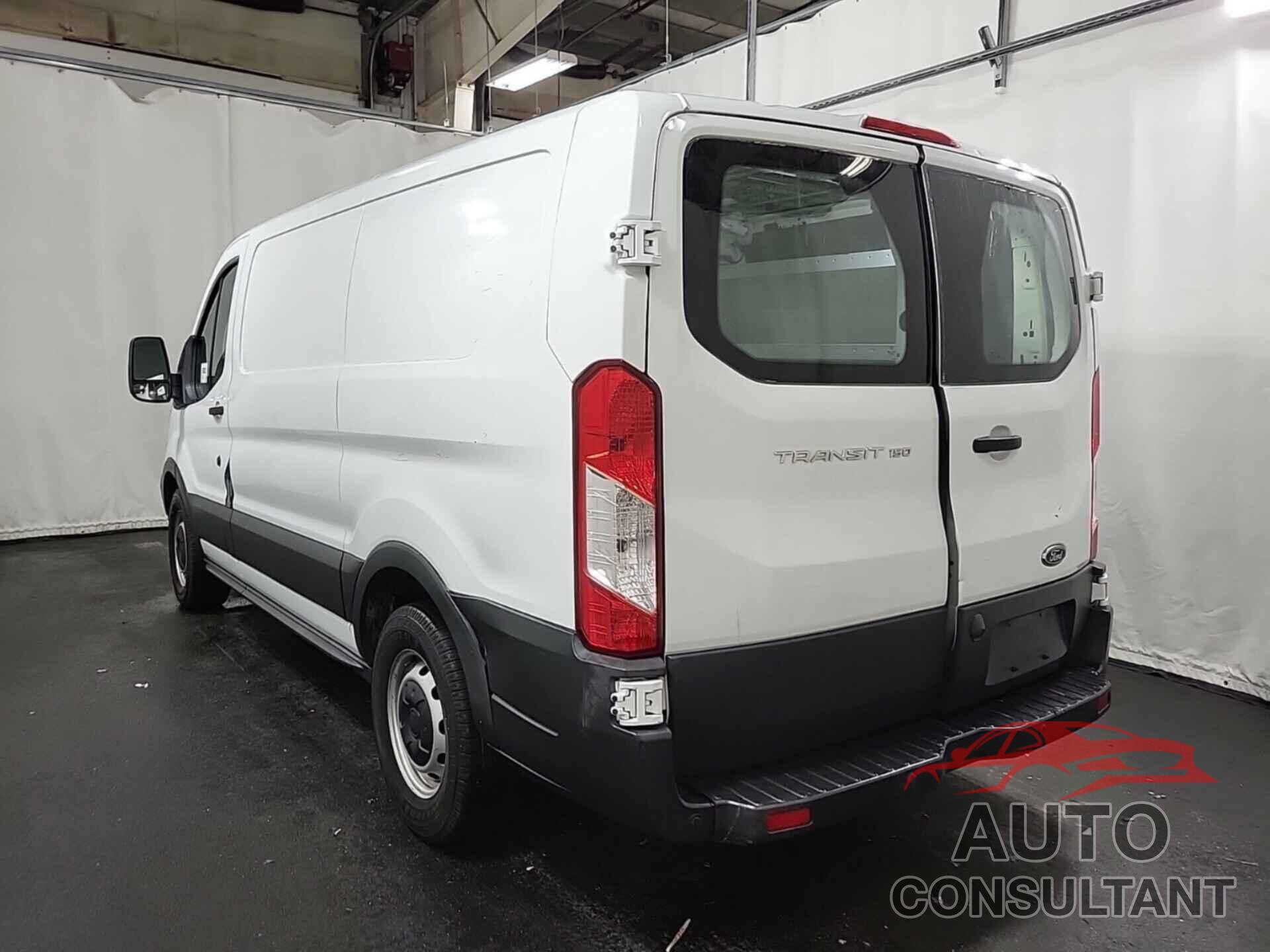 FORD TRANSIT-150 2017 - 1FTYE1YM9HKA82506