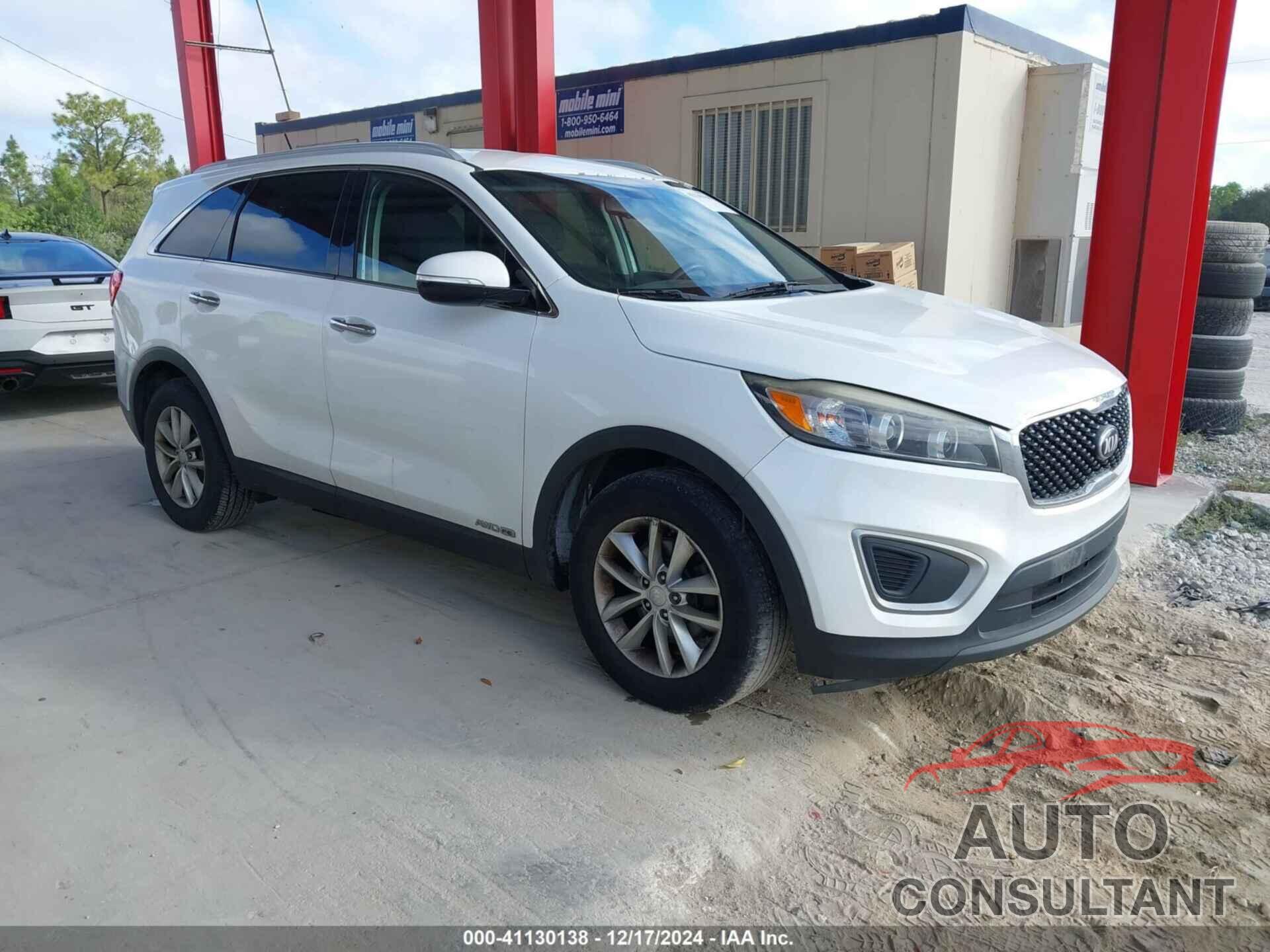 KIA SORENTO 2018 - 5XYPGDA58JG351665