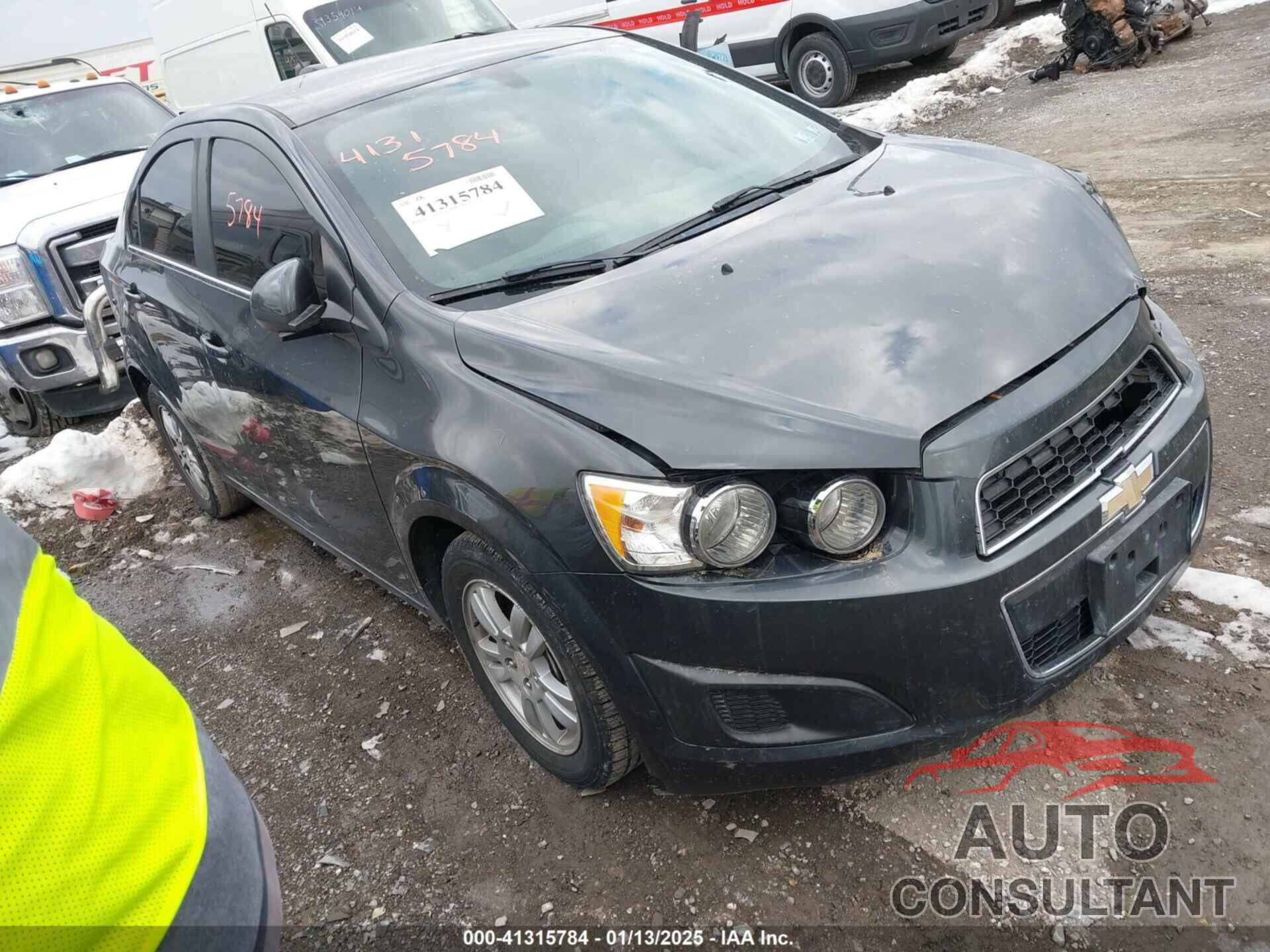CHEVROLET SONIC 2016 - 1G1JC5SH2G4101290