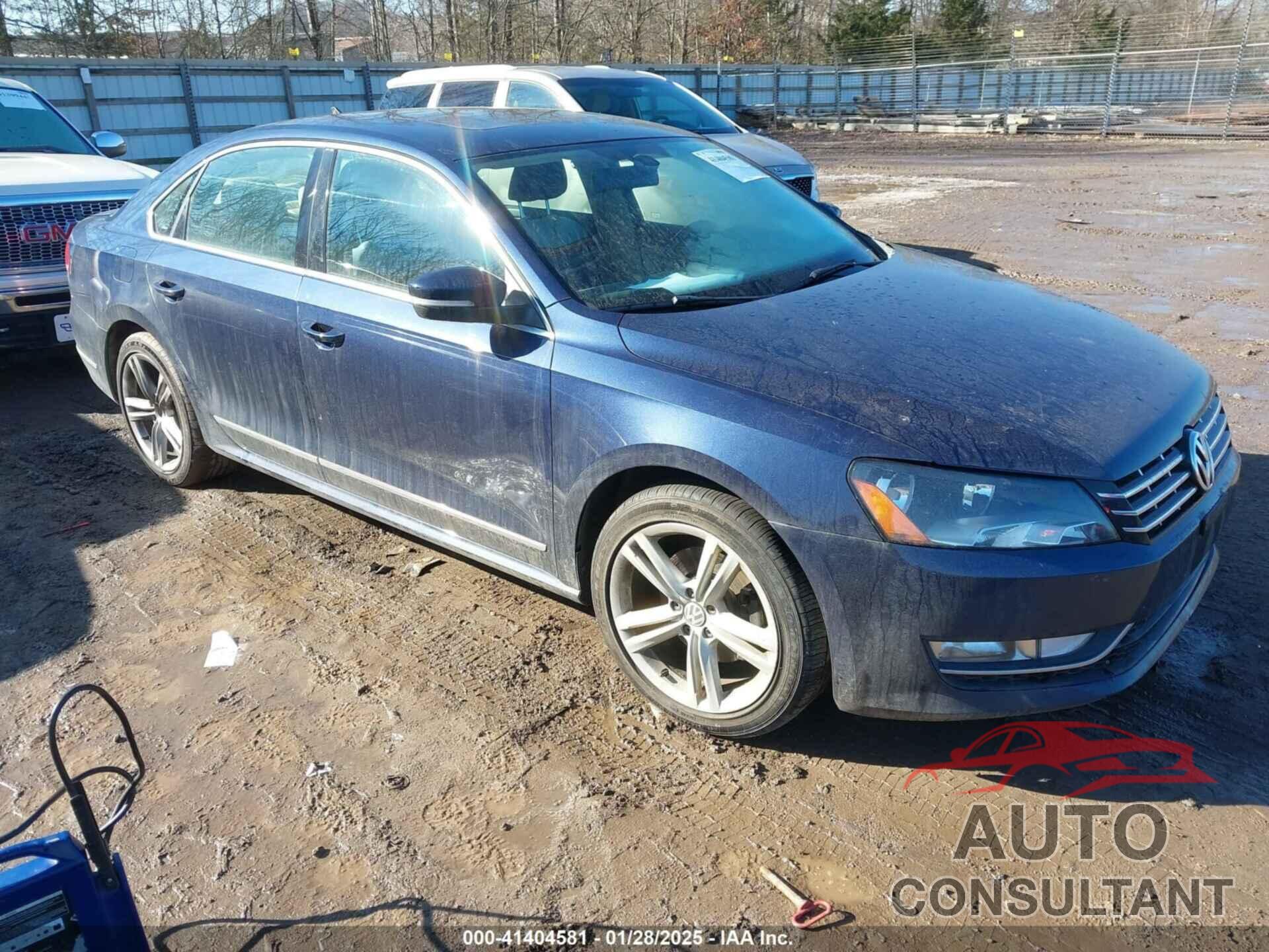 VOLKSWAGEN PASSAT 2015 - 1VWCV7A32FC019430