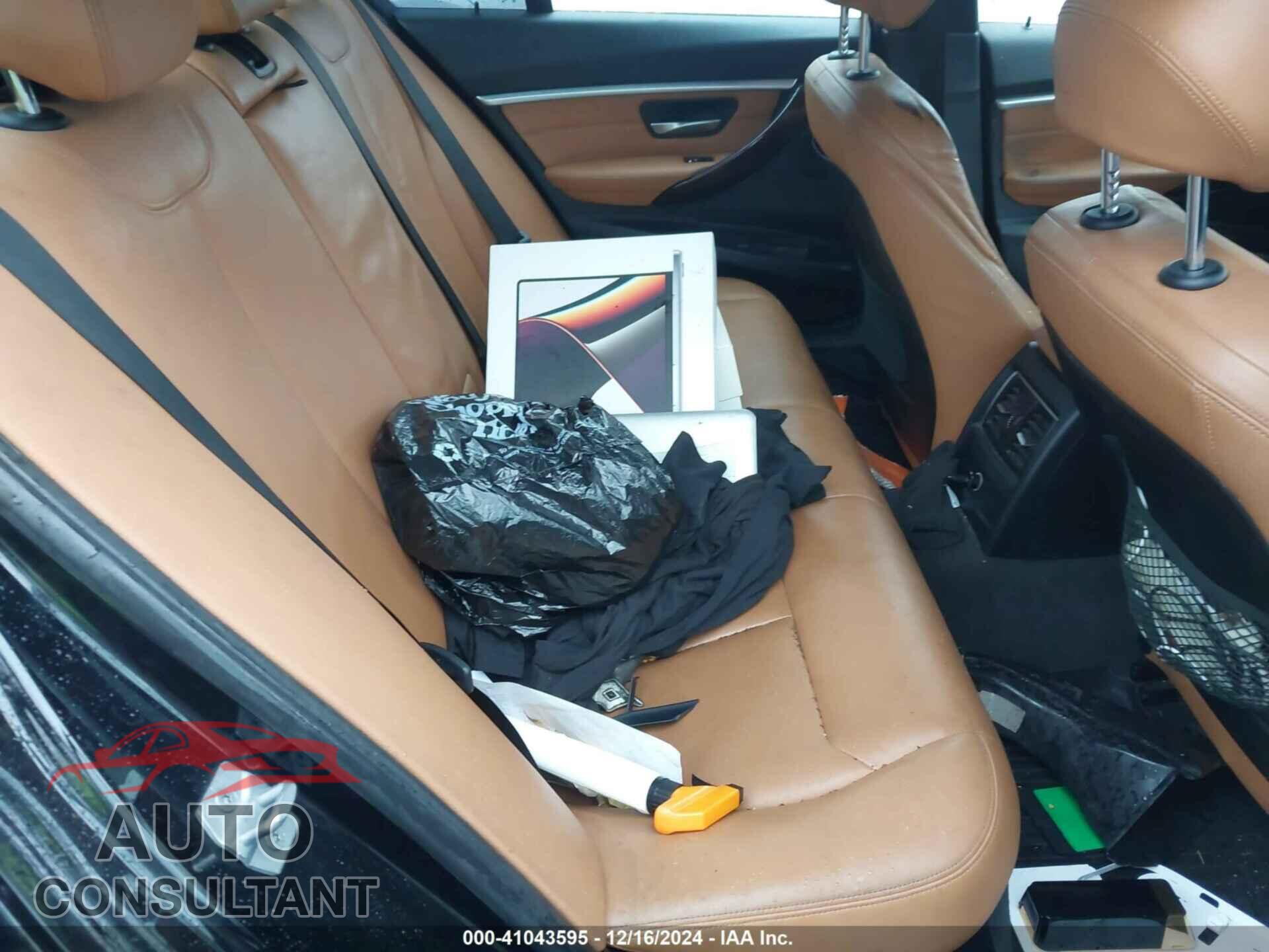 BMW 330 2018 - WBA8D9C51JA608024