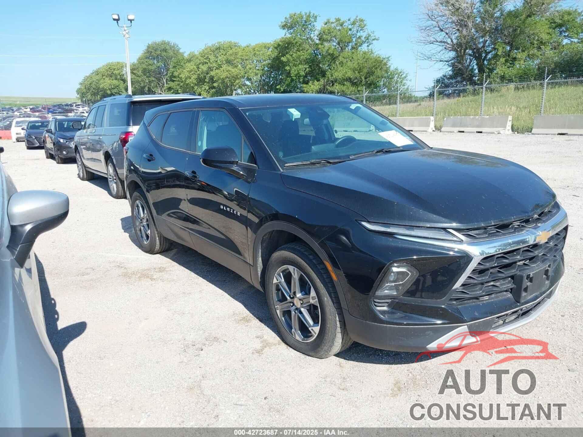 CHEVROLET BLAZER 2023 - 3GNKBHR43PS213803