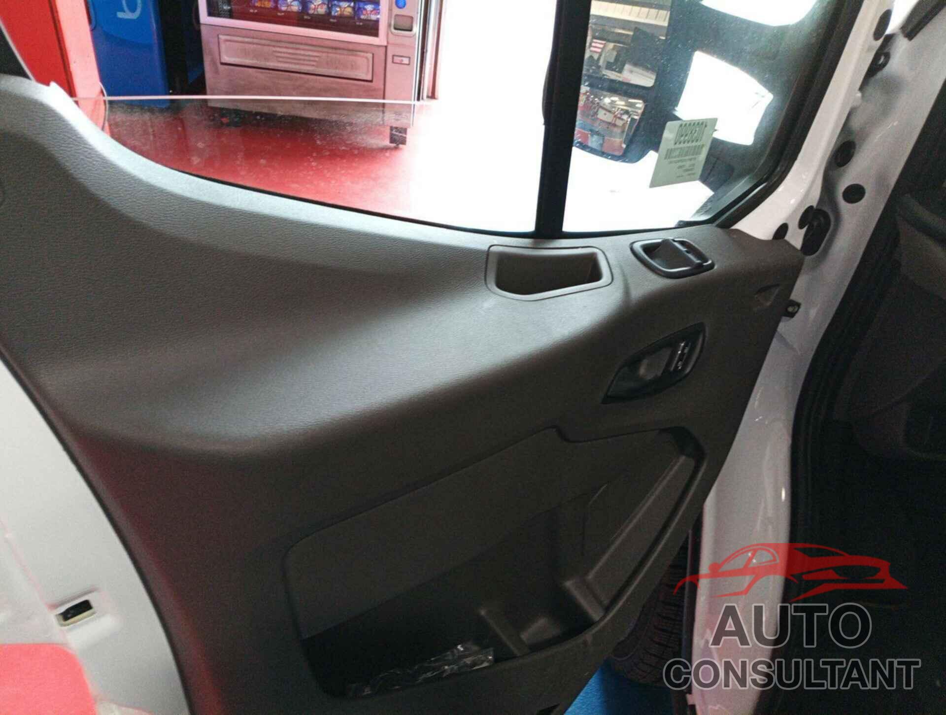 FORD TRANSIT-250 2023 - 1FTBR1X83PKC01101