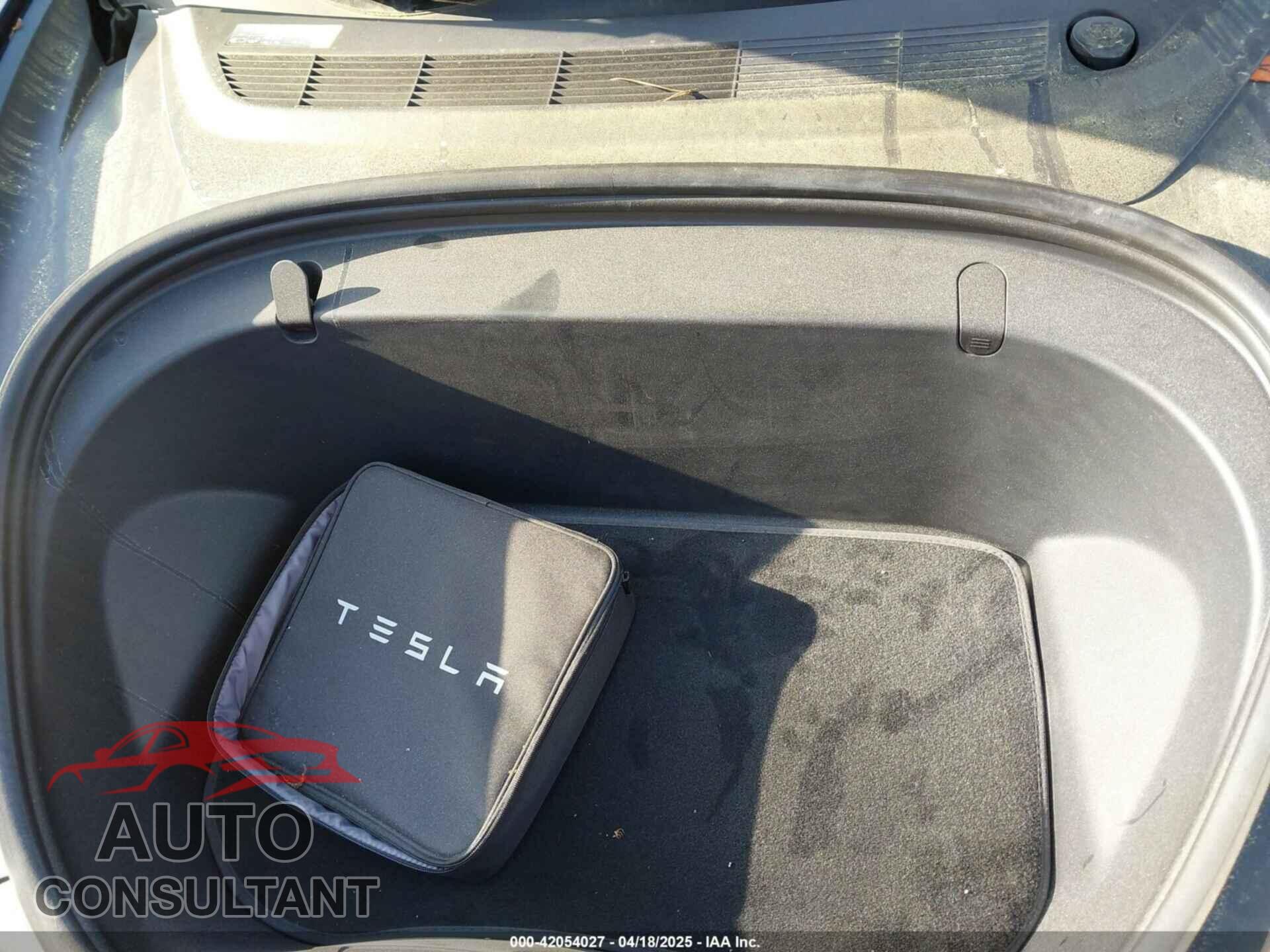 TESLA MODEL 3 2018 - 5YJ3E1EA6JF069901