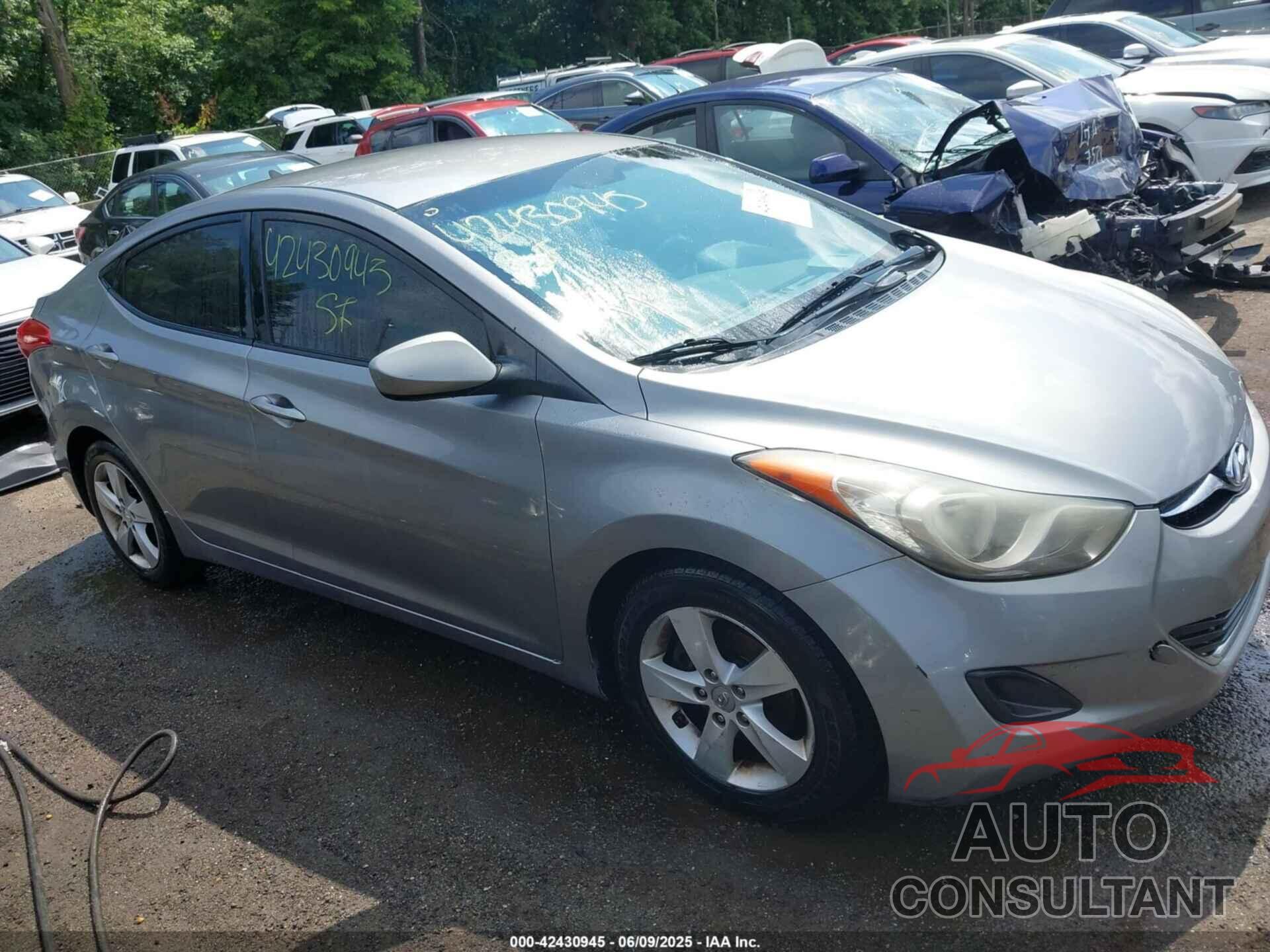 HYUNDAI ELANTRA 2011 - KMHDH4AE6BU142890