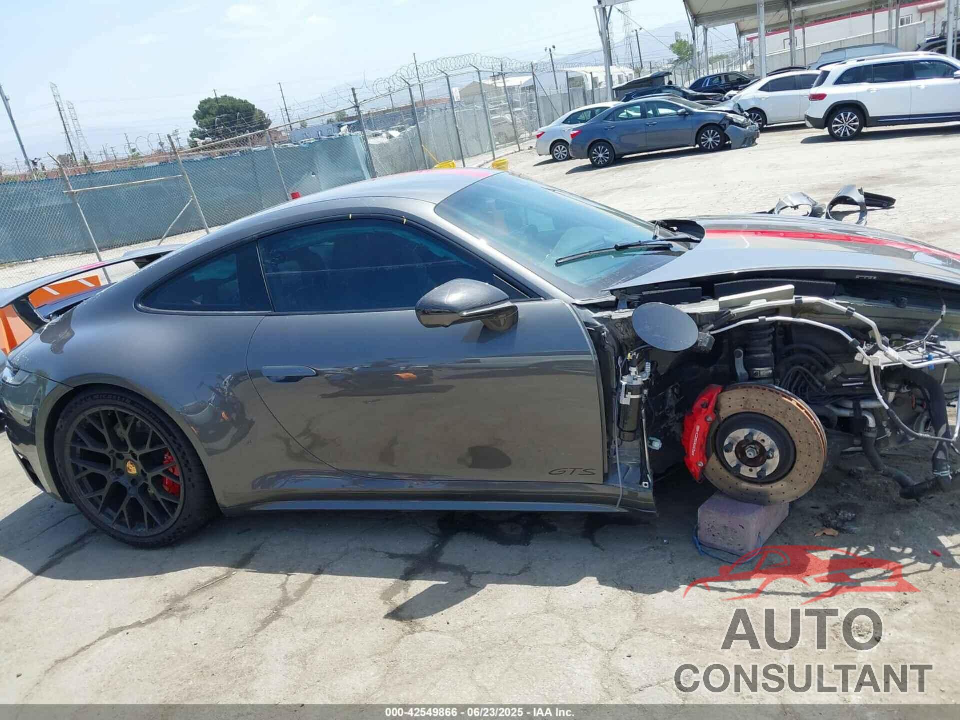 PORSCHE 911 2024 - WP0AB2A99RS221007