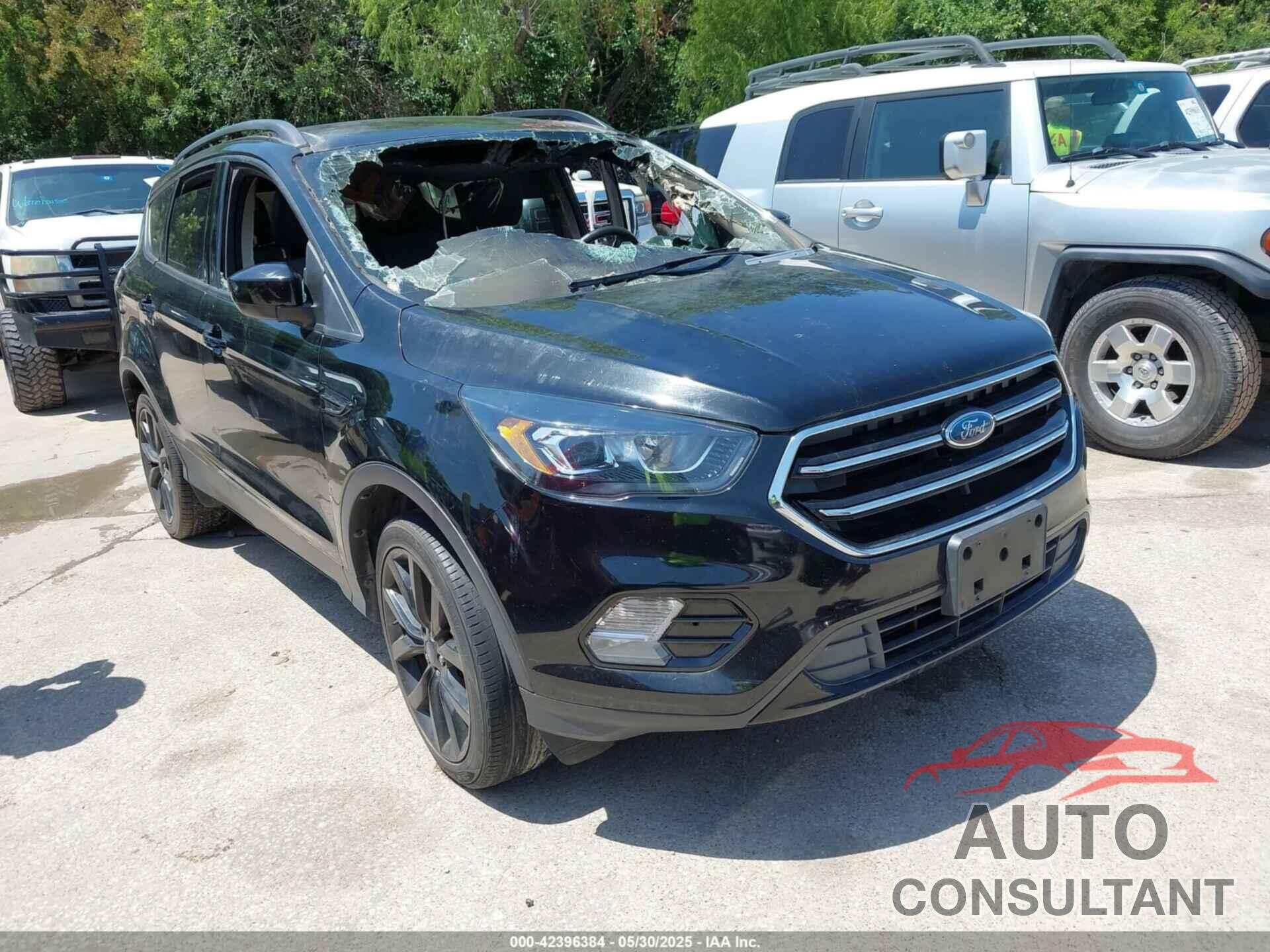 FORD ESCAPE 2018 - 1FMCU0GD7JUB44693