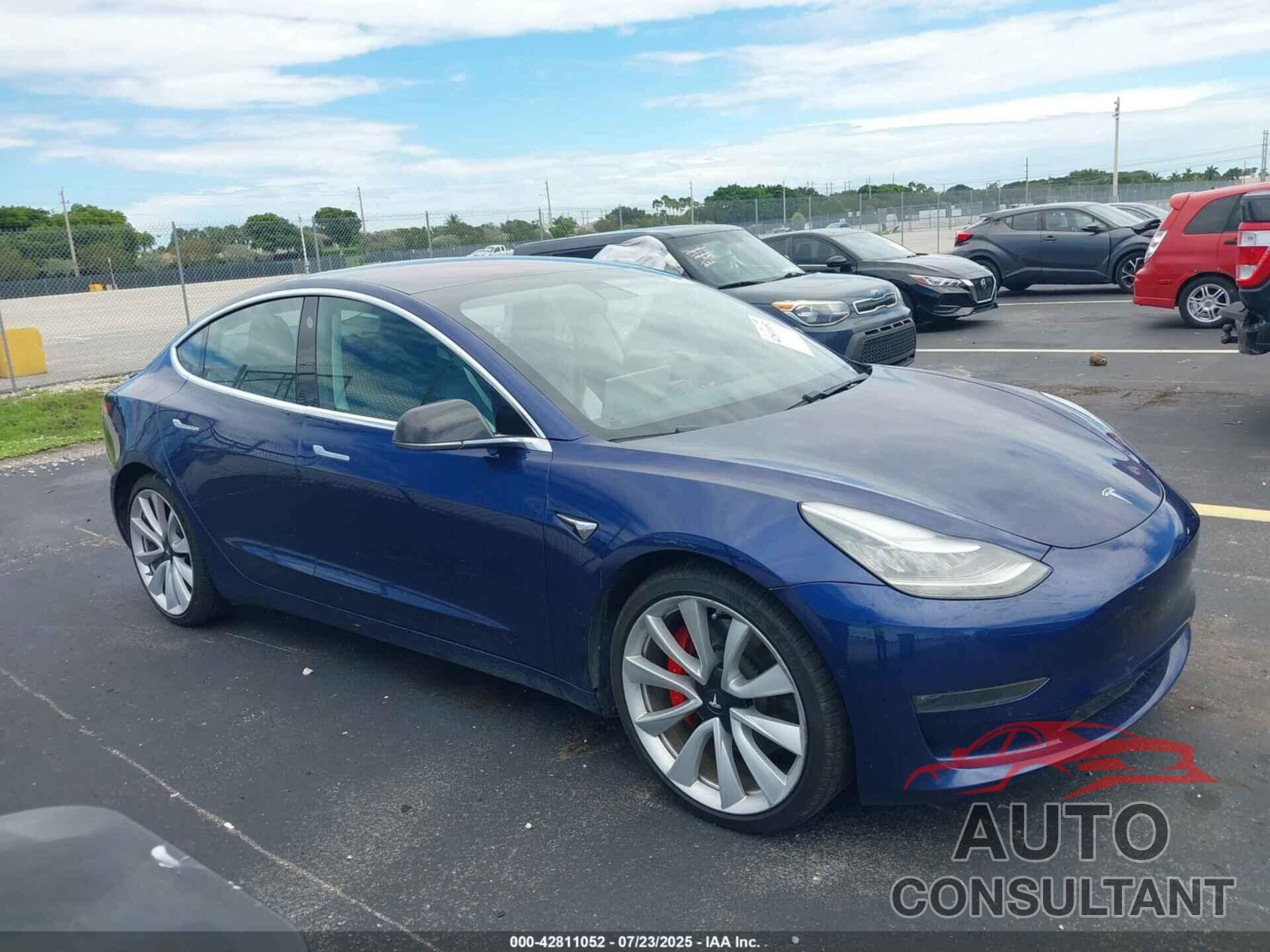 TESLA MODEL 3 2018 - 5YJ3E1EB5JF080784