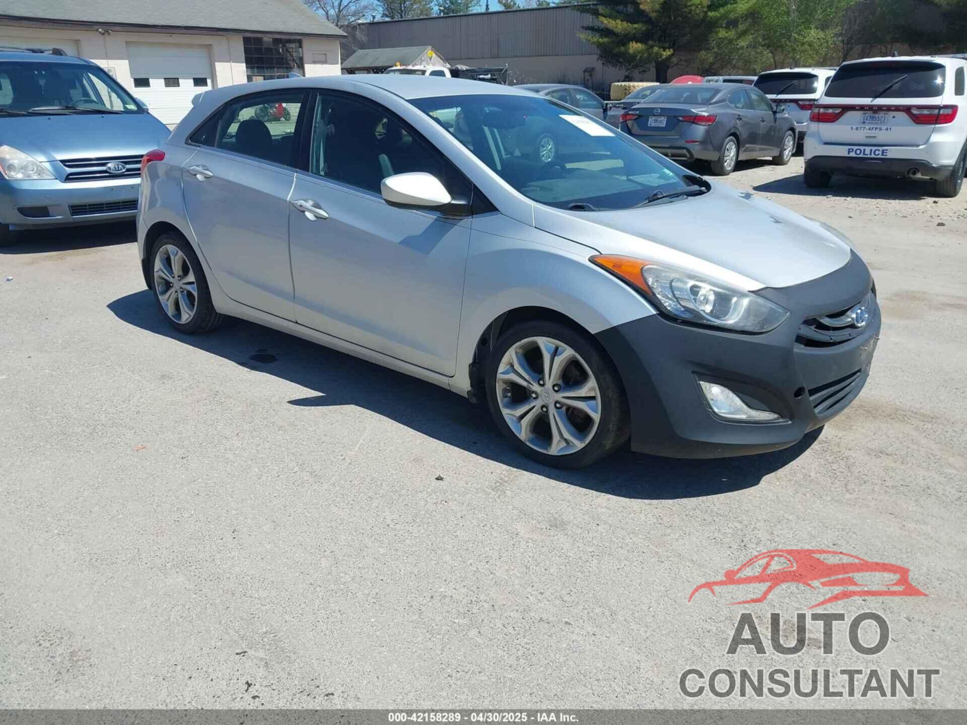 HYUNDAI ELANTRA GT 2013 - KMHD35LE7DU086883