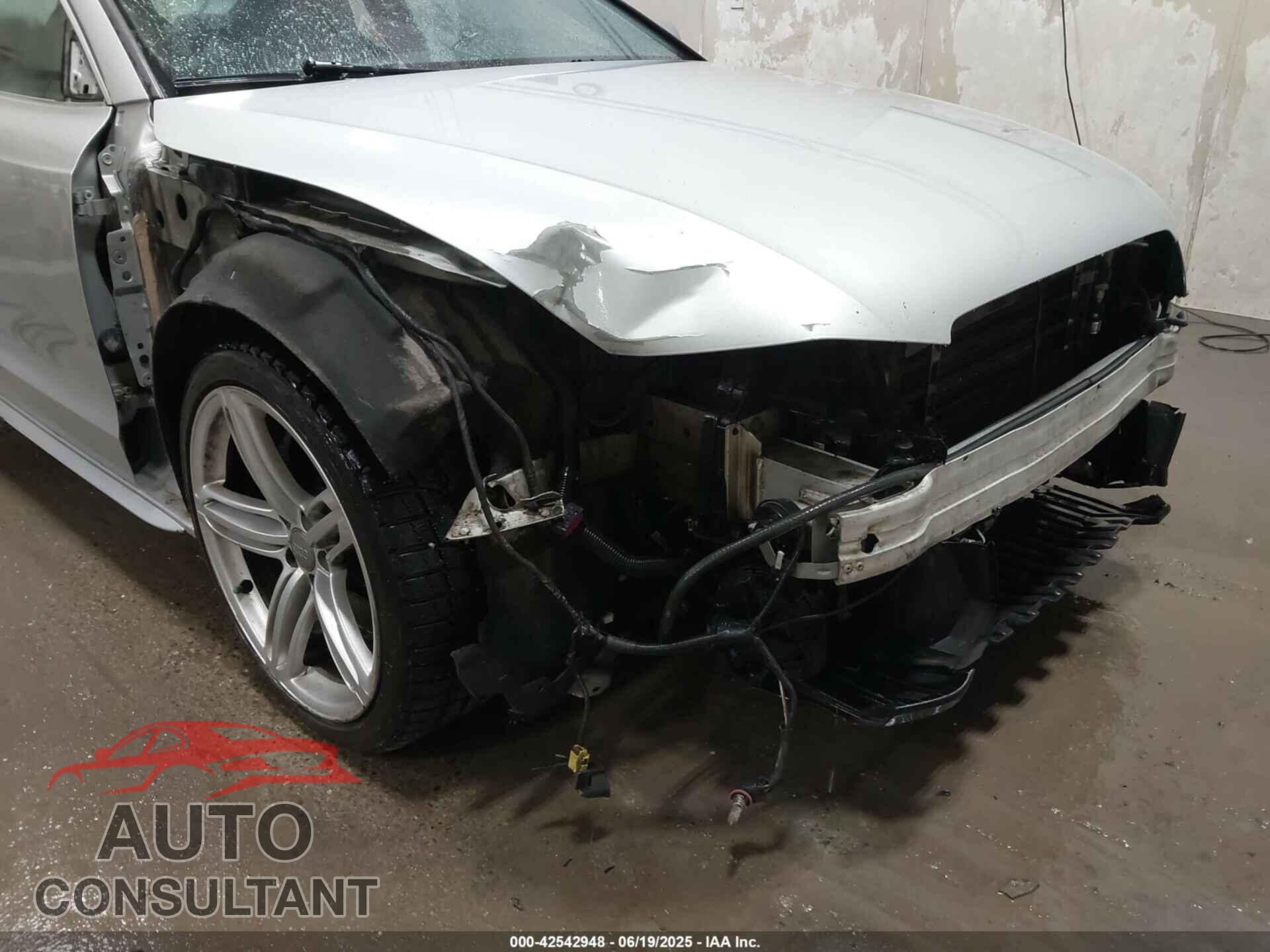 AUDI S5 2012 - WAUCVAFR3CA002833