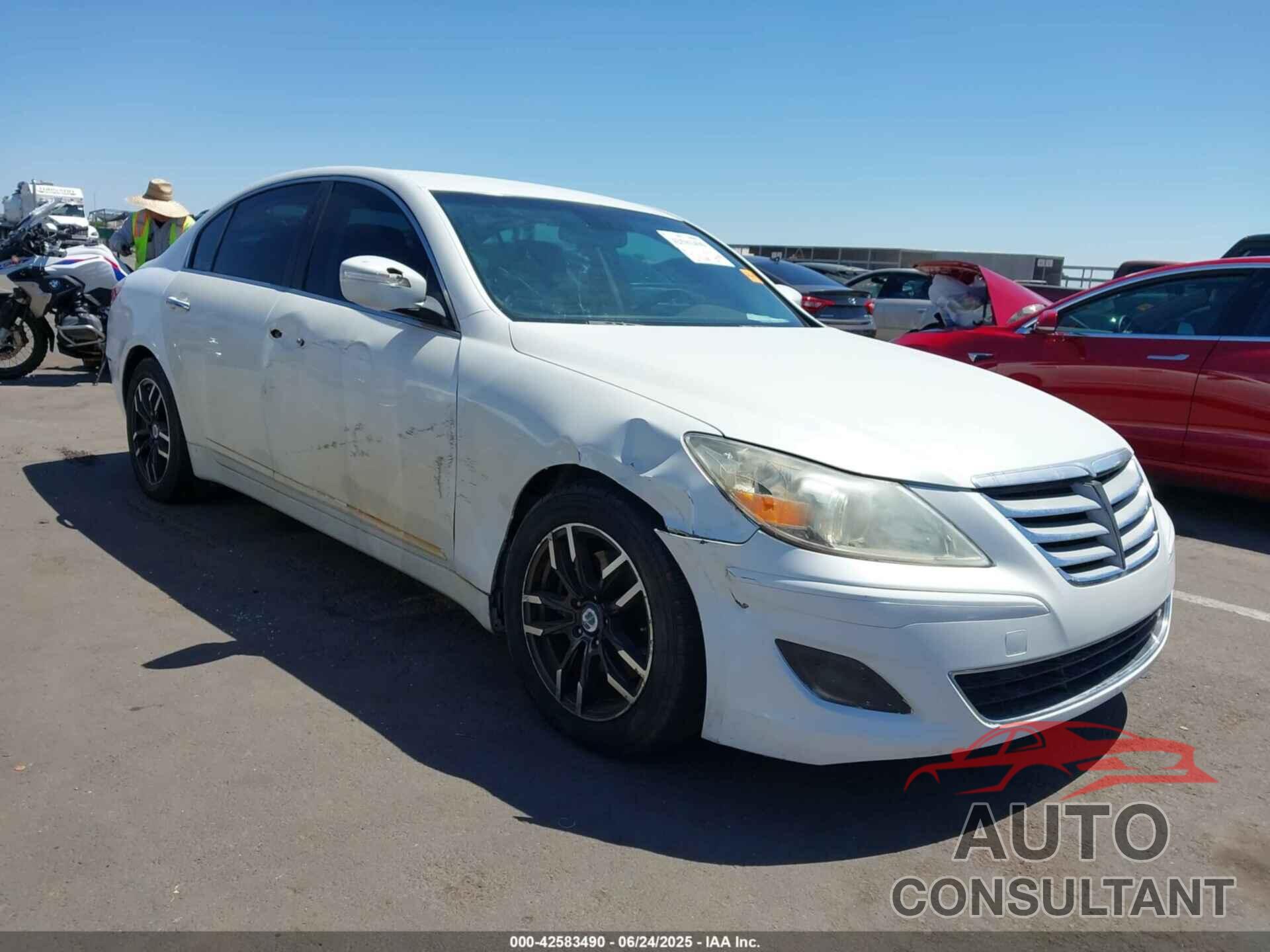 HYUNDAI GENESIS 2011 - KMHGC4DE2BU117914