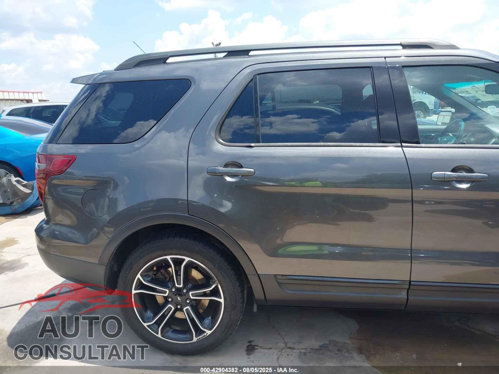 FORD EXPLORER 2015 - 1FM5K8GT1FGA19246
