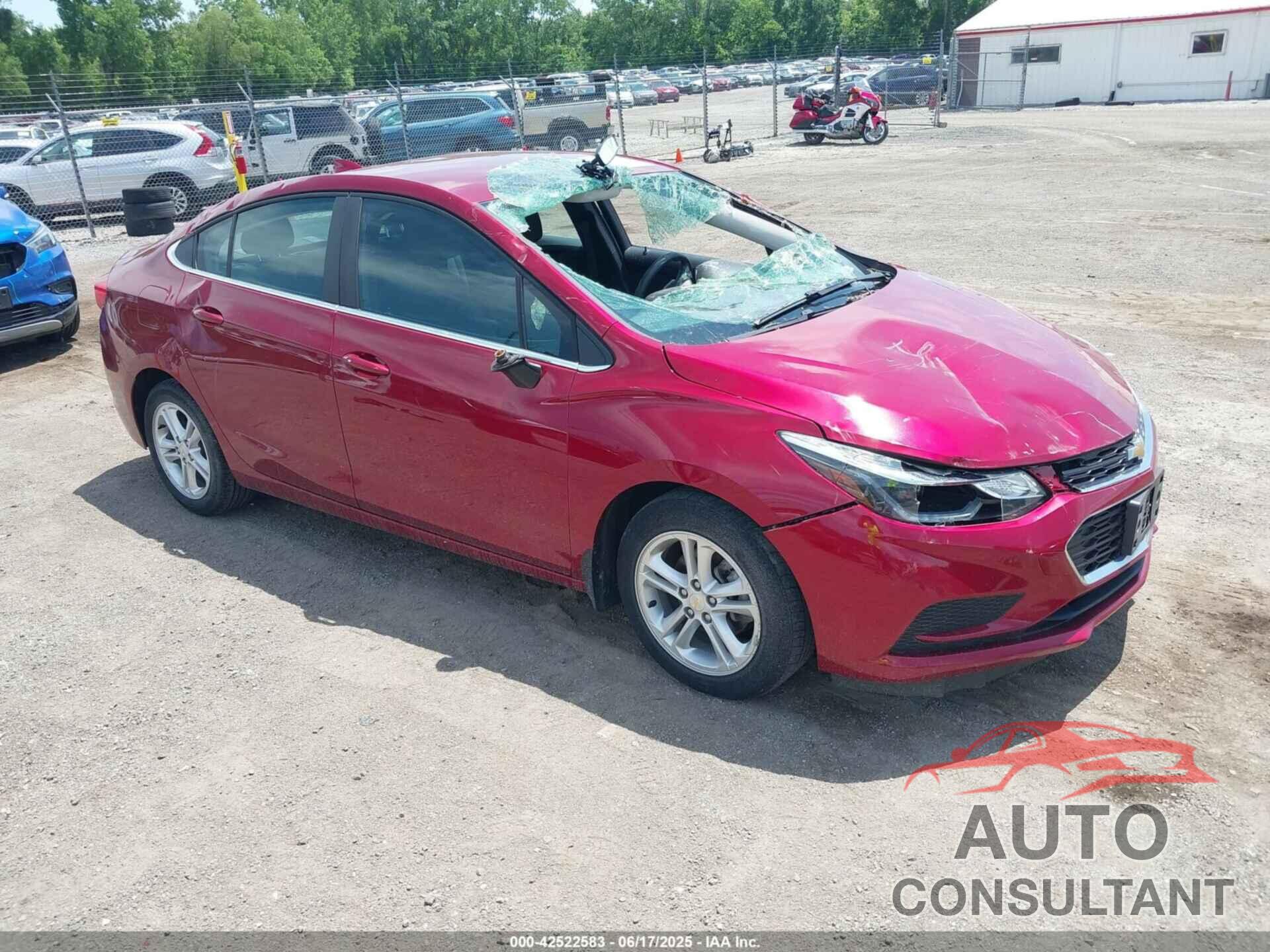 CHEVROLET CRUZE 2018 - 1G1BE5SM5J7102225