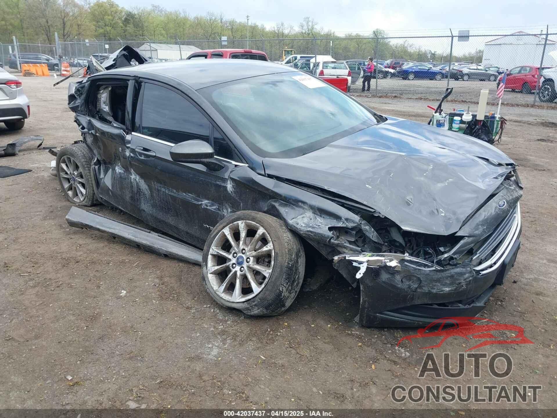 FORD FUSION HYBRID 2017 - 3FA6P0LU6HR161930