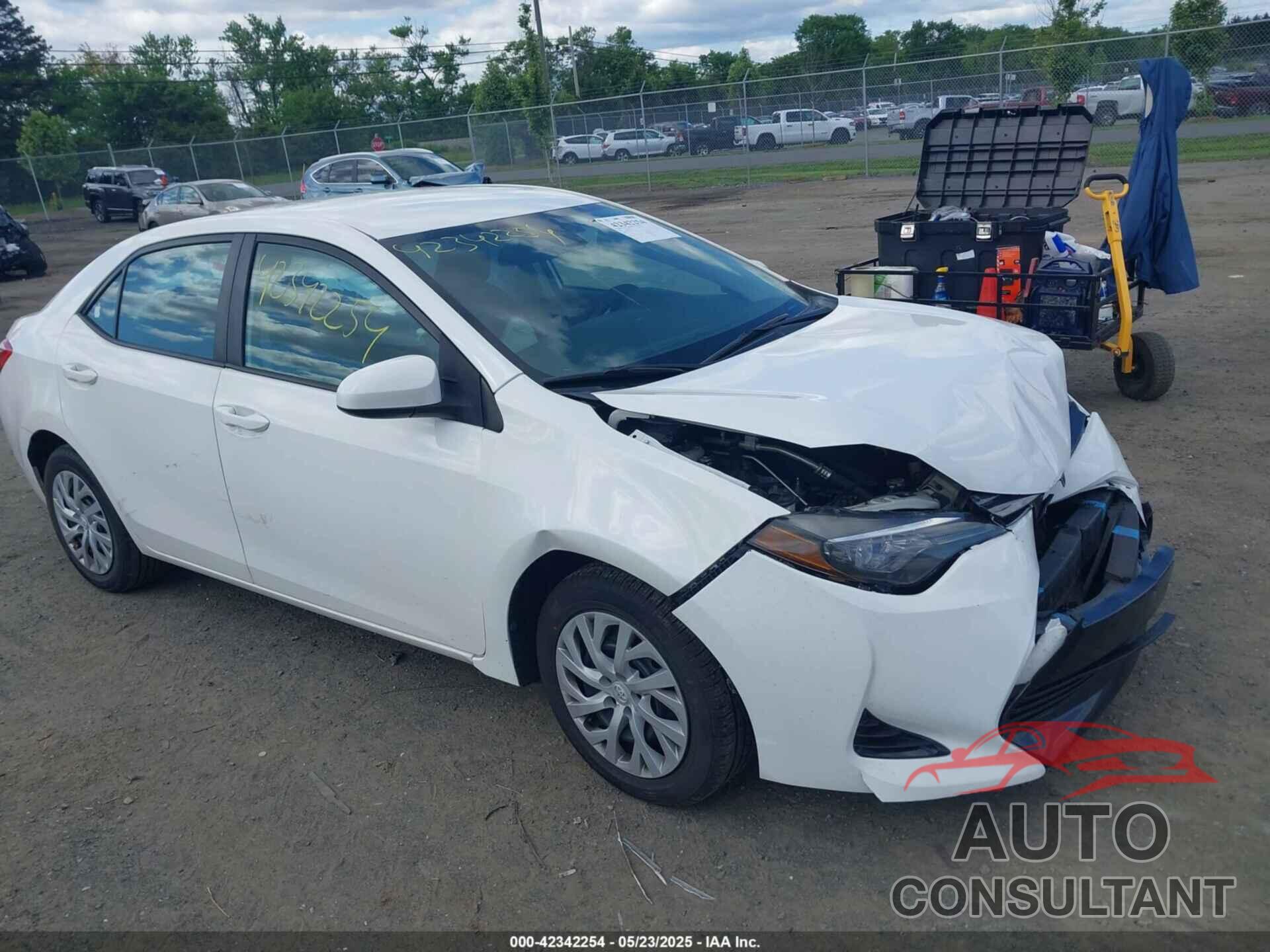 TOYOTA COROLLA 2018 - 5YFBURHE4JP801829