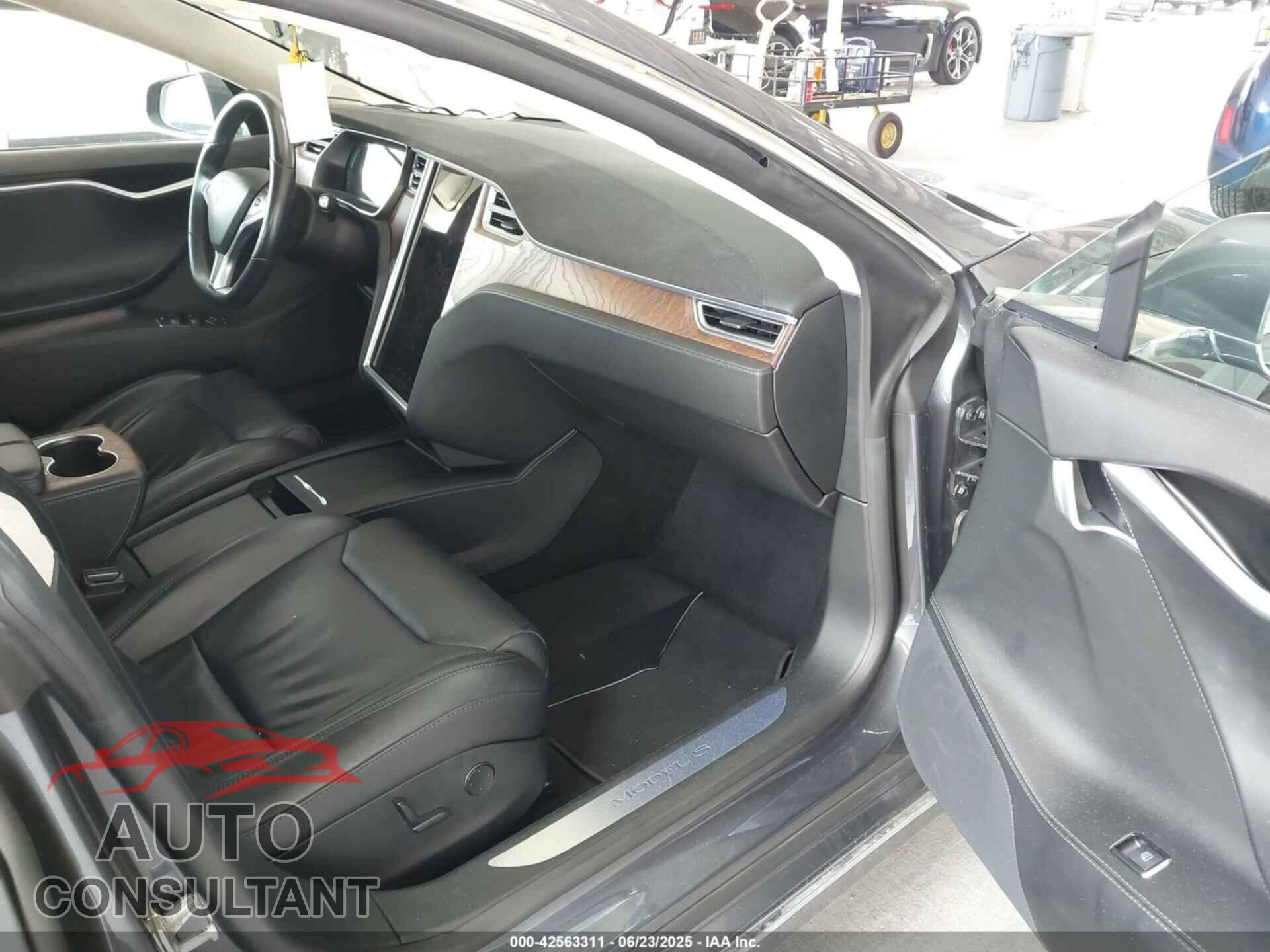 TESLA MODEL S 2017 - 5YJSA1E22HF194193