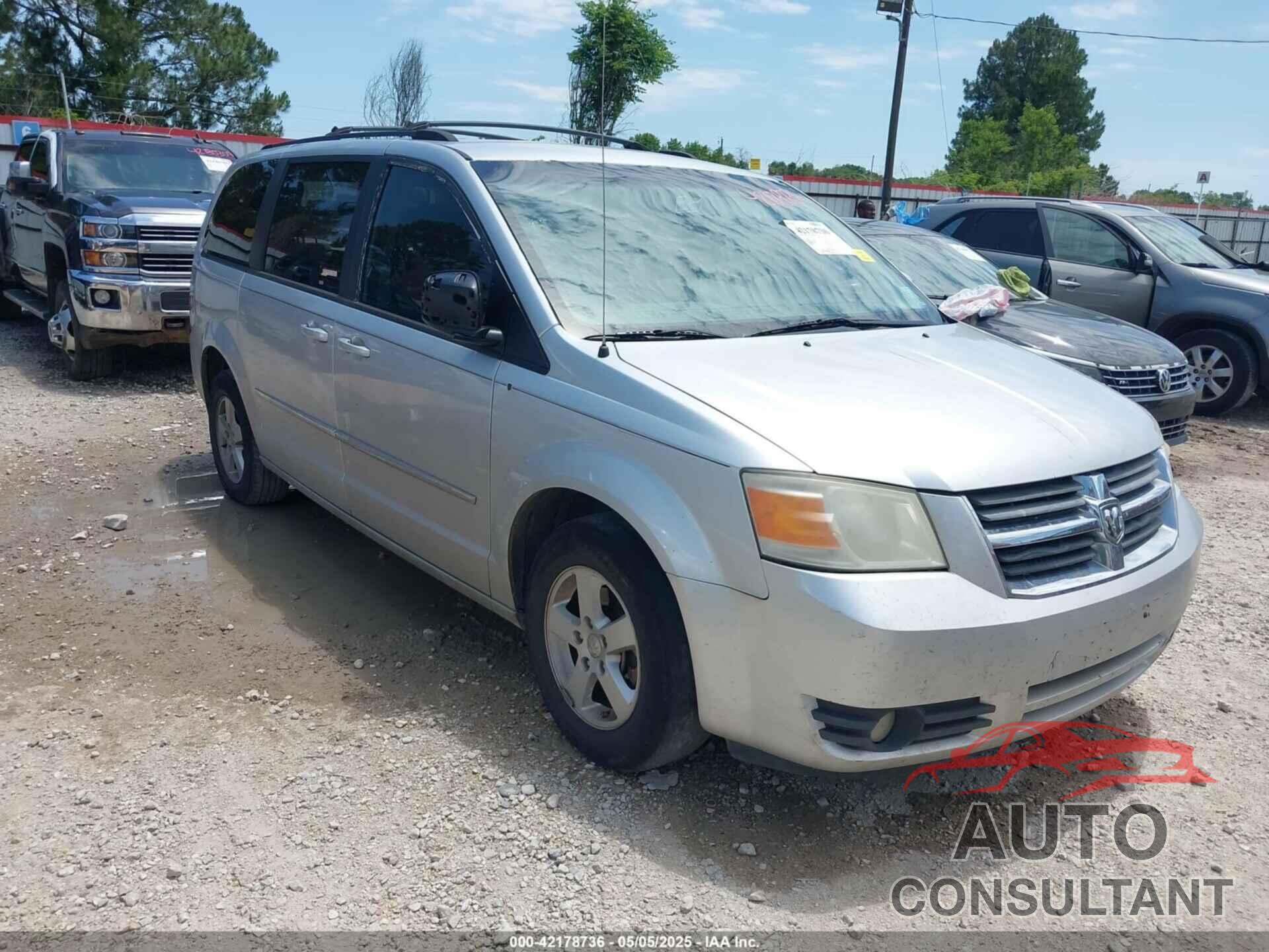 DODGE GRAND CARAVAN 2010 - 2D4RN5D11AR483050