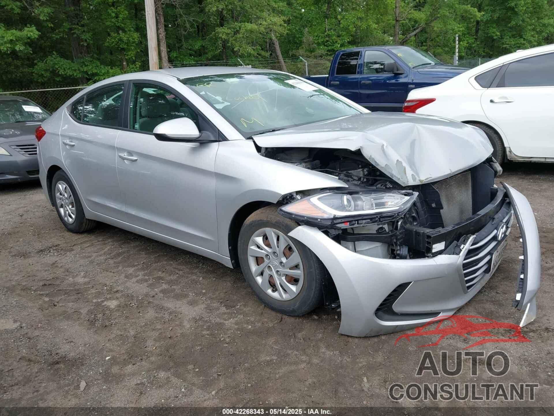 HYUNDAI ELANTRA 2017 - 5NPD74LF5HH171006