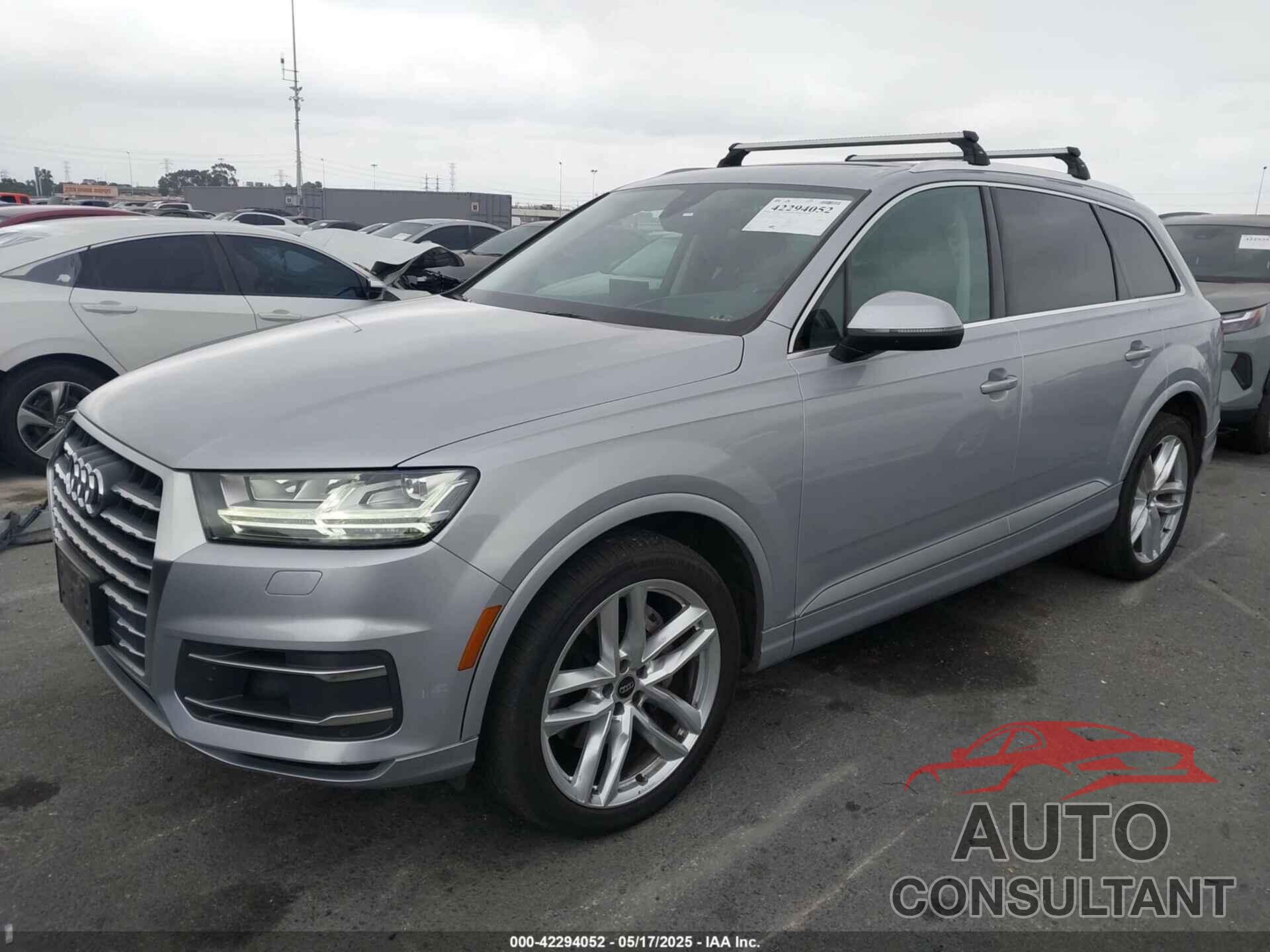 AUDI Q7 2018 - WA1VAAF77JD028847