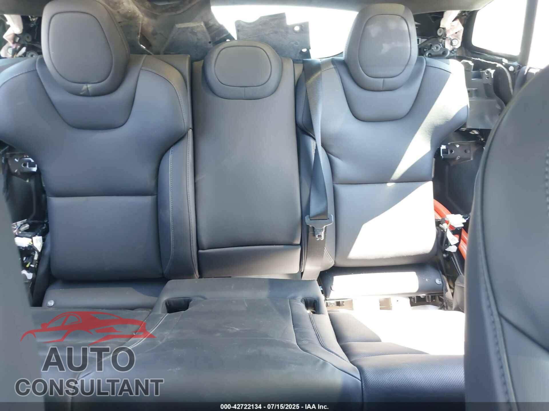 TESLA MODEL S 2022 - 5YJSA1E62NF477255