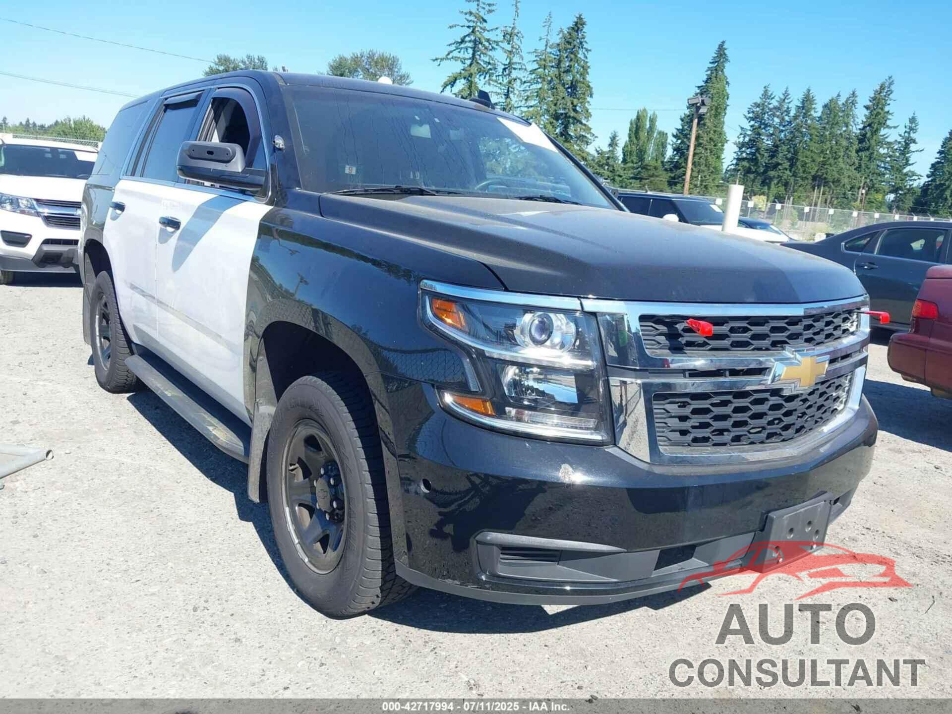 CHEVROLET TAHOE 2017 - 1GNSKDEC9HR210754