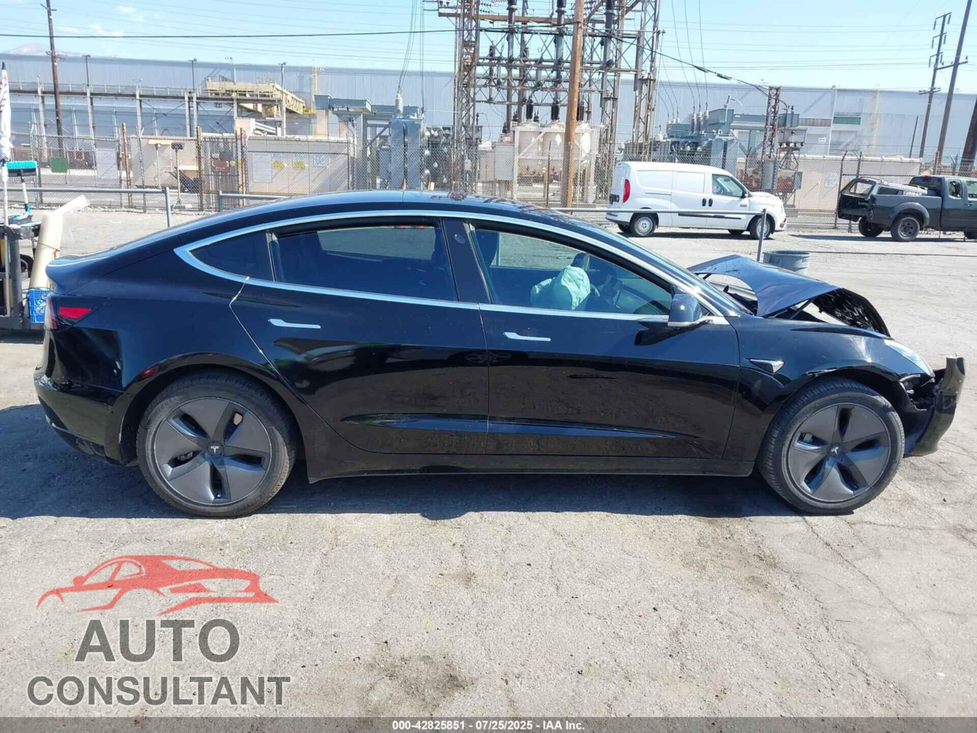 TESLA MODEL 3 2018 - 5YJ3E1EA1JF013882
