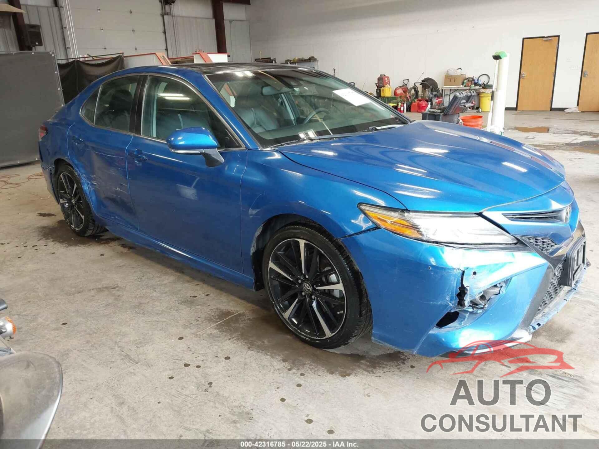 TOYOTA CAMRY 2018 - 4T1B61HKXJU002136