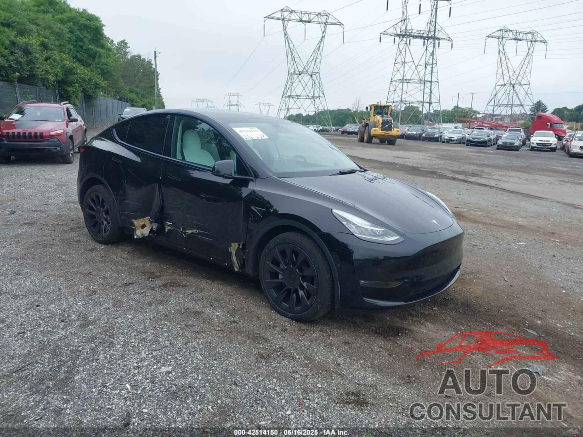 TESLA MODEL Y 2021 - 5YJYGDEE9MF202305
