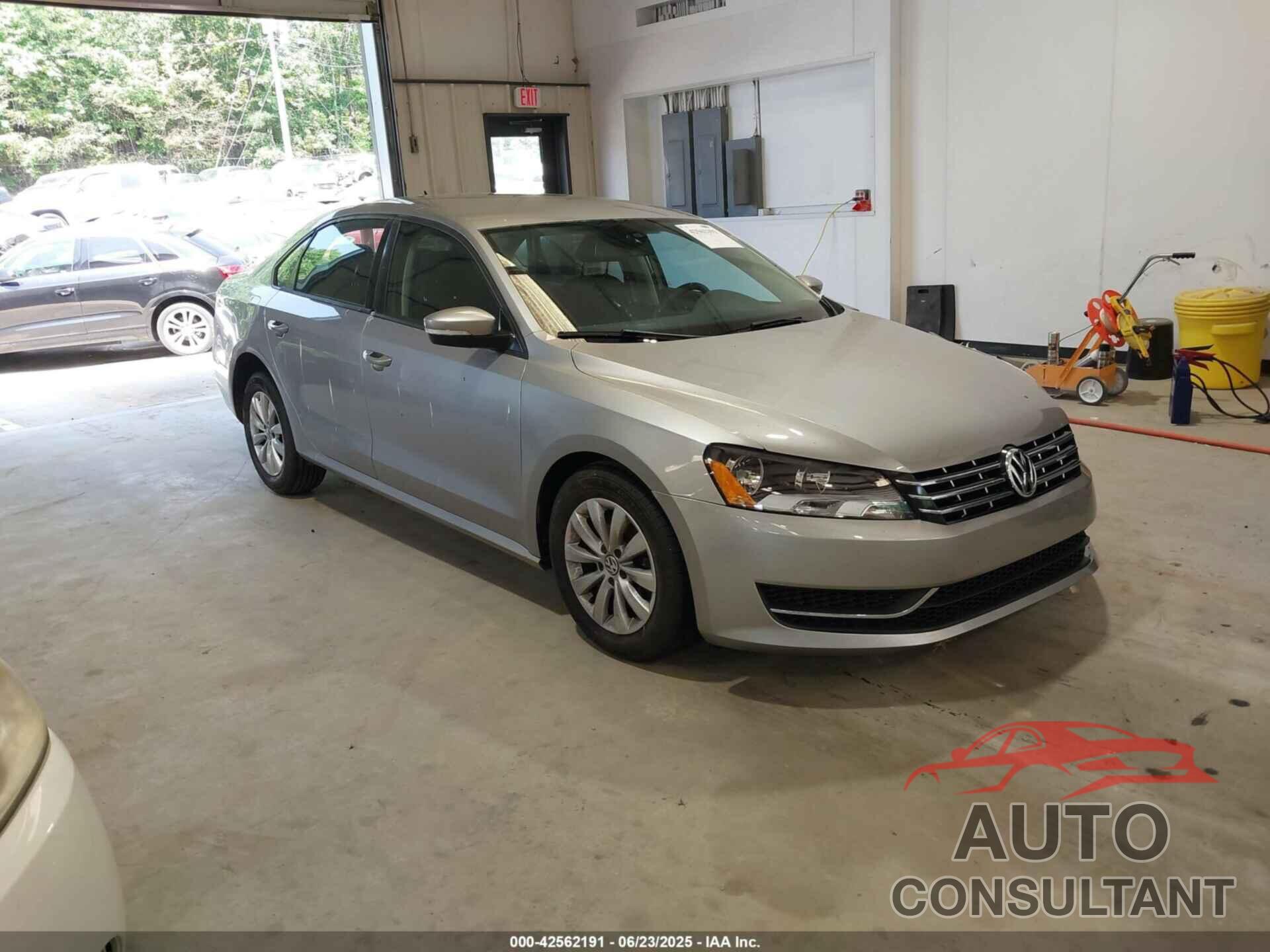 VOLKSWAGEN PASSAT 2012 - 1VWAP7A30CC079865
