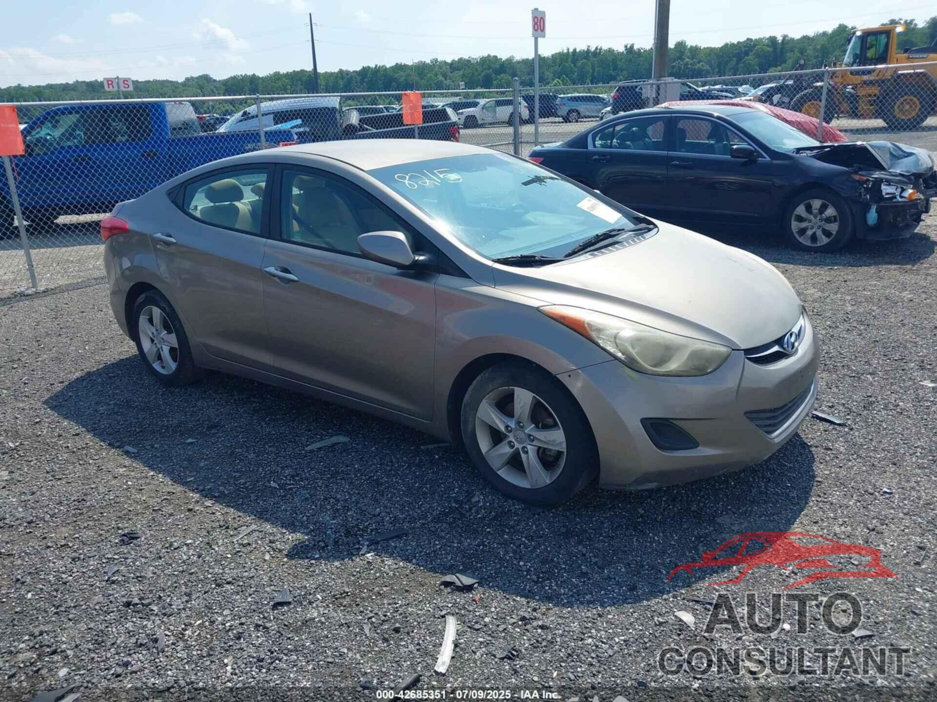 HYUNDAI ELANTRA 2013 - 5NPDH4AE5DH288215
