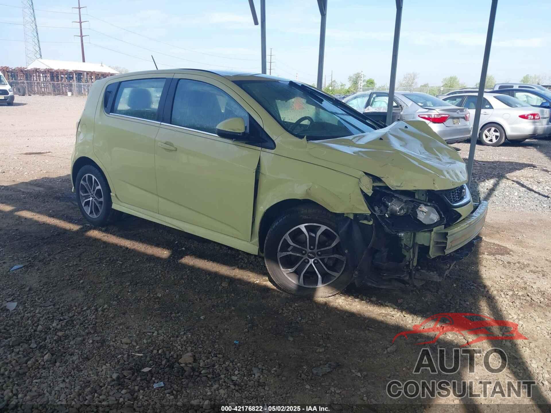 CHEVROLET SONIC 2017 - 1G1JD6SHXH4162147