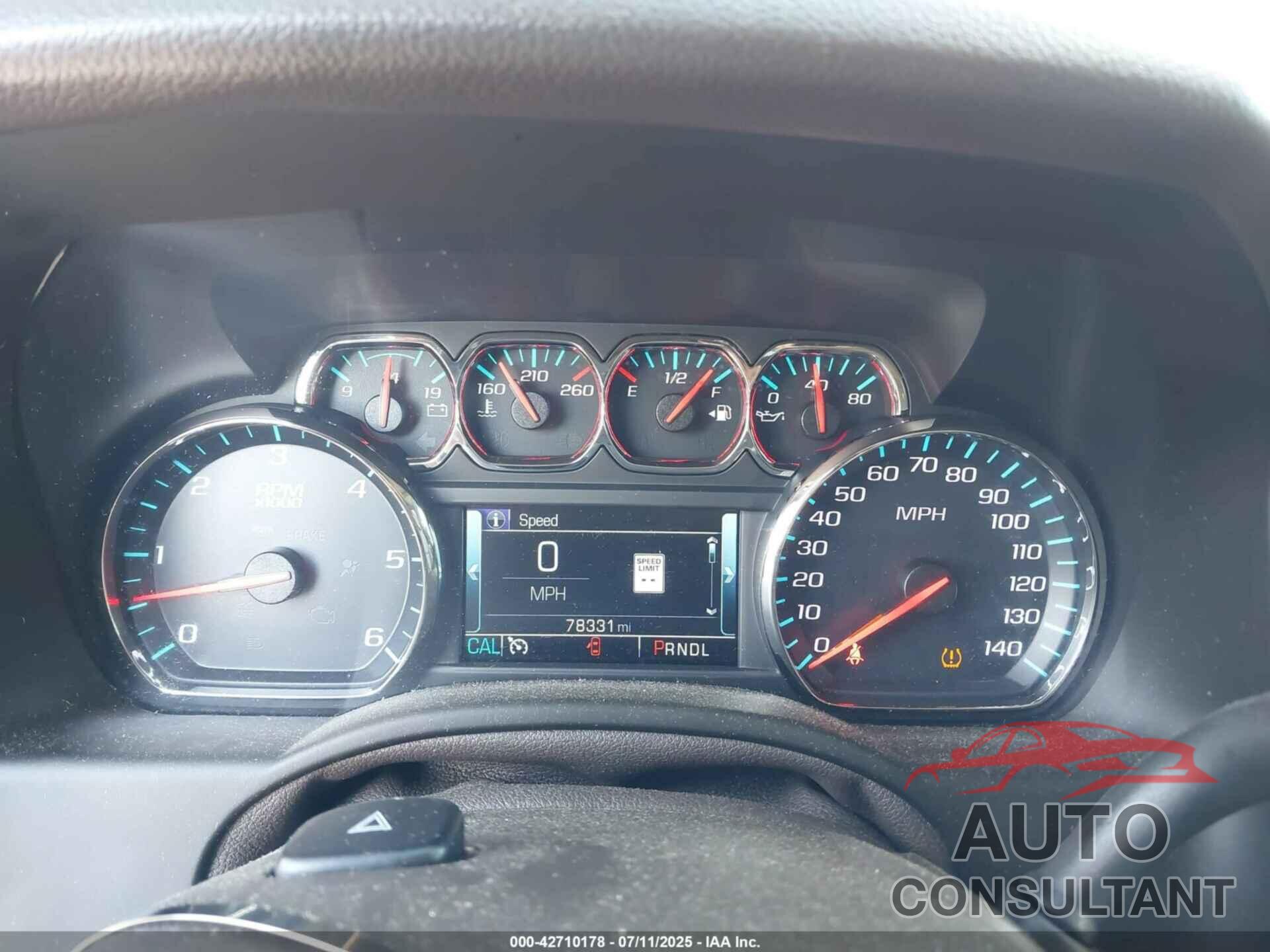 CHEVROLET TAHOE 2018 - 1GNSKBKC5JR308047