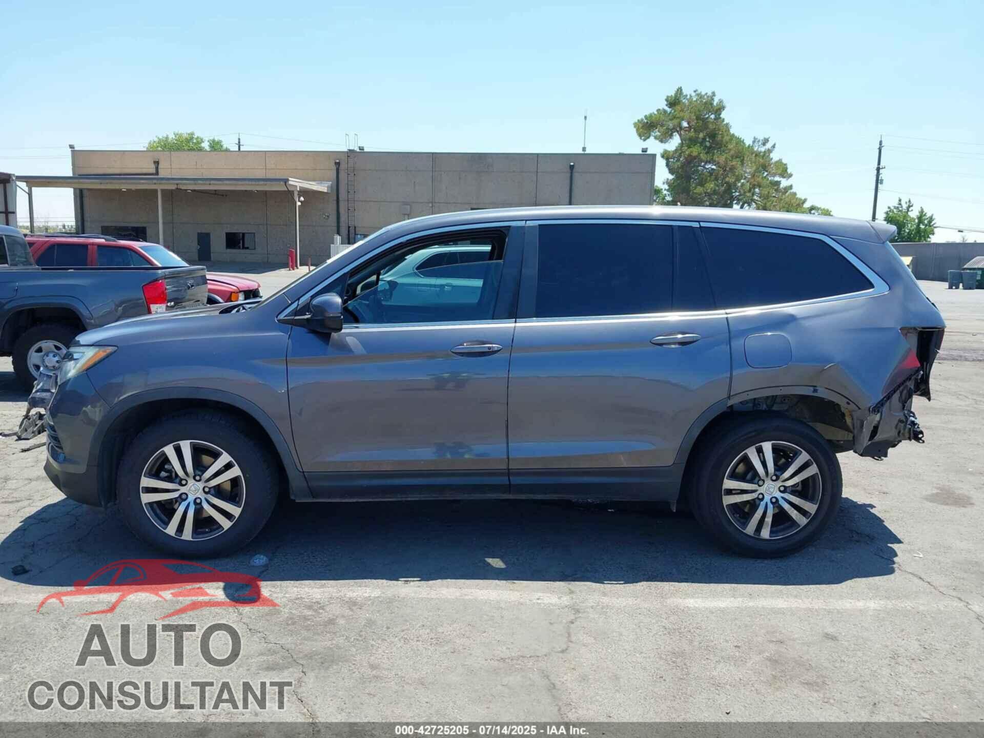 HONDA PILOT 2017 - 5FNYF5H37HB028596