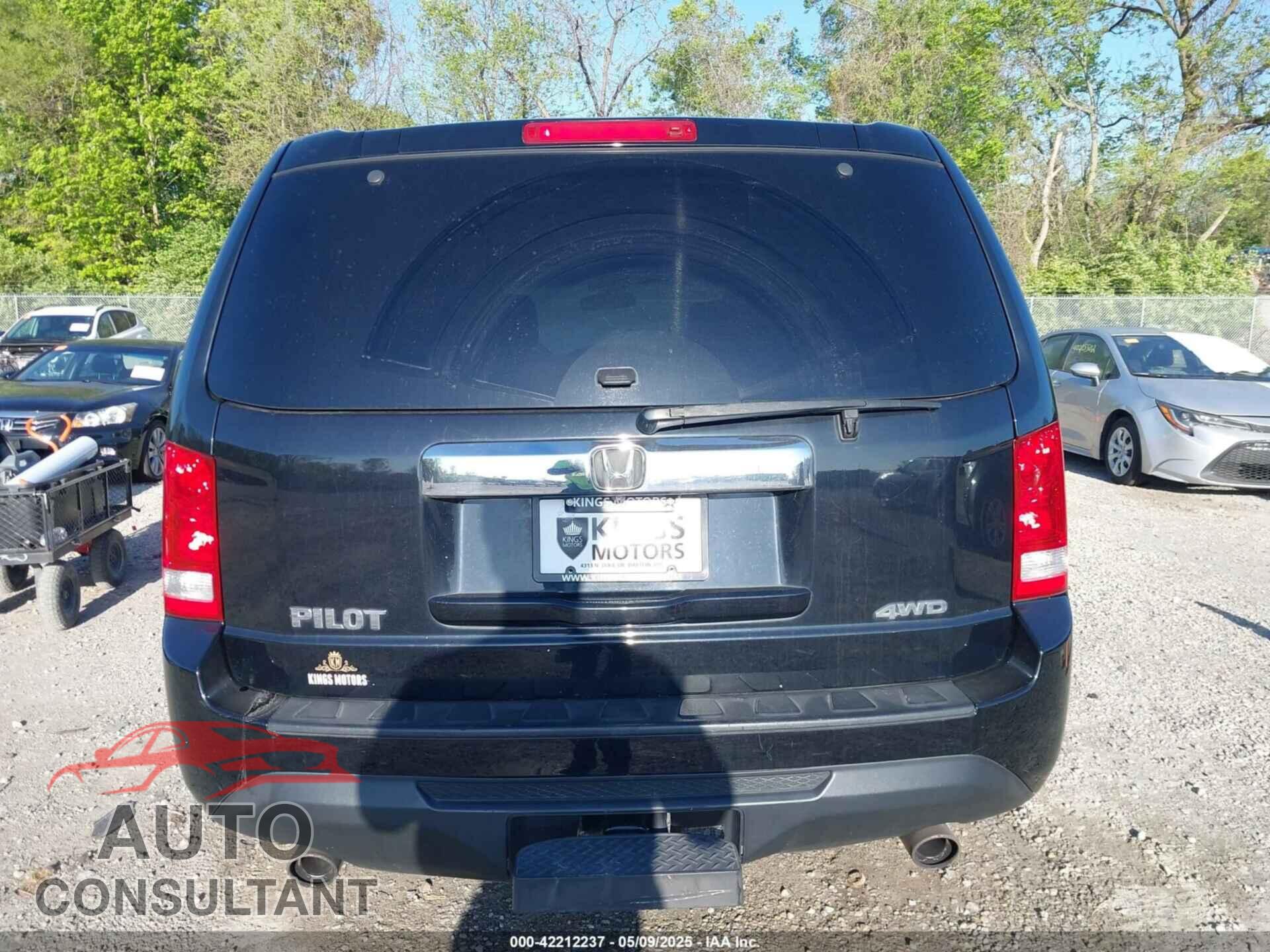 HONDA PILOT 2015 - 5FNYF4H64FB001776