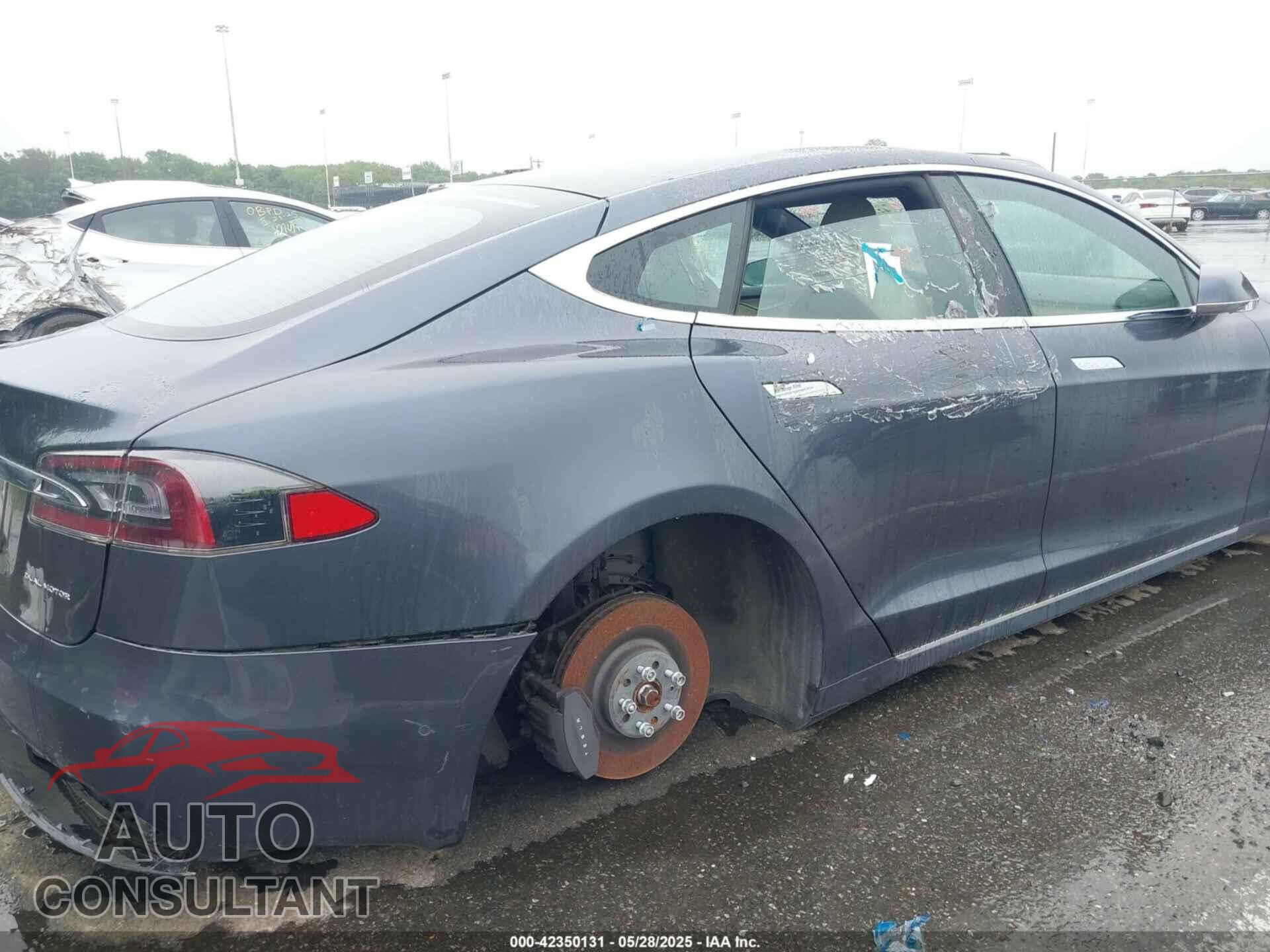 TESLA MODEL S 2020 - 5YJSA1E21LF413251