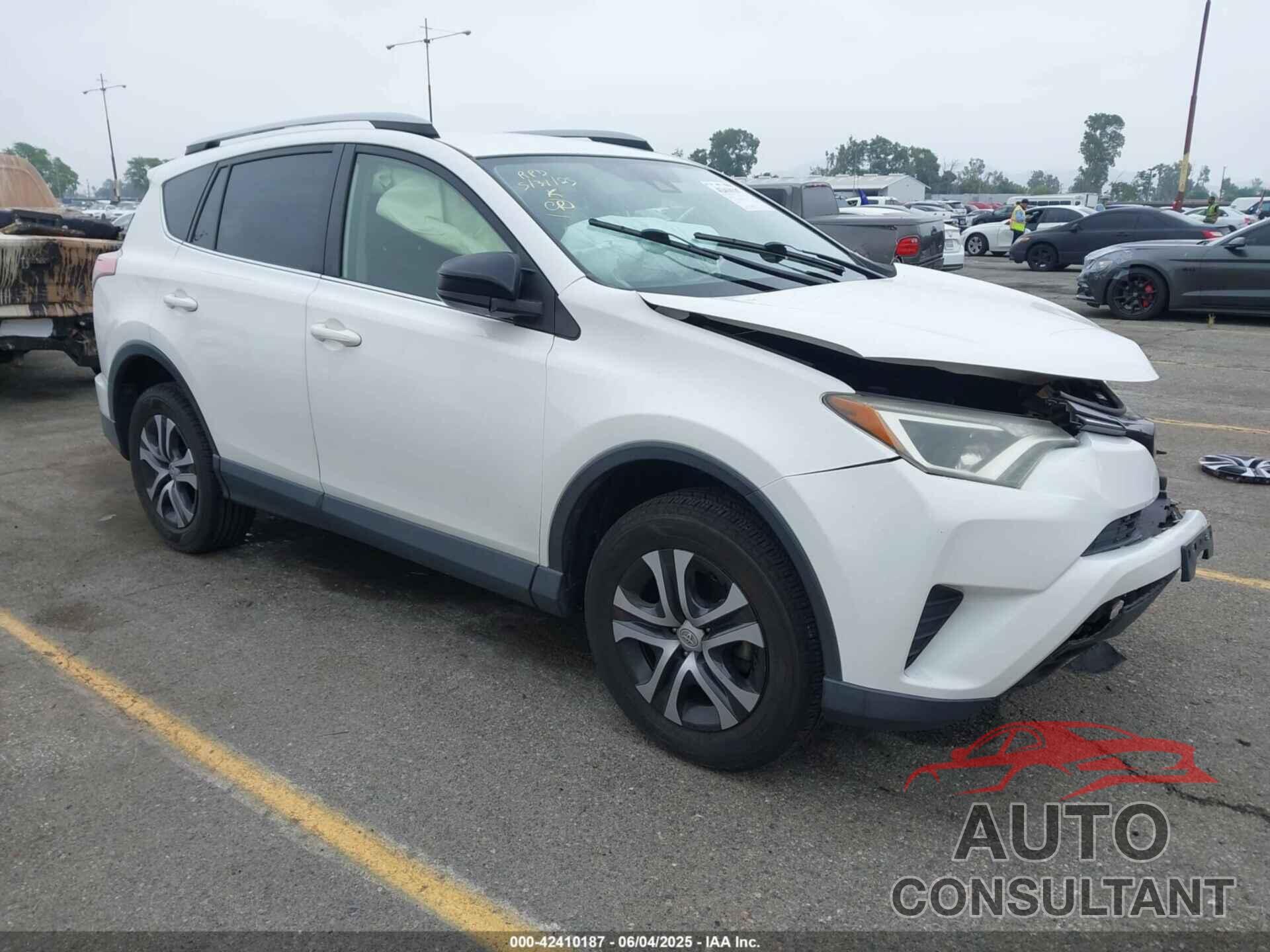 TOYOTA RAV4 2017 - JTMZFREV8HJ104675