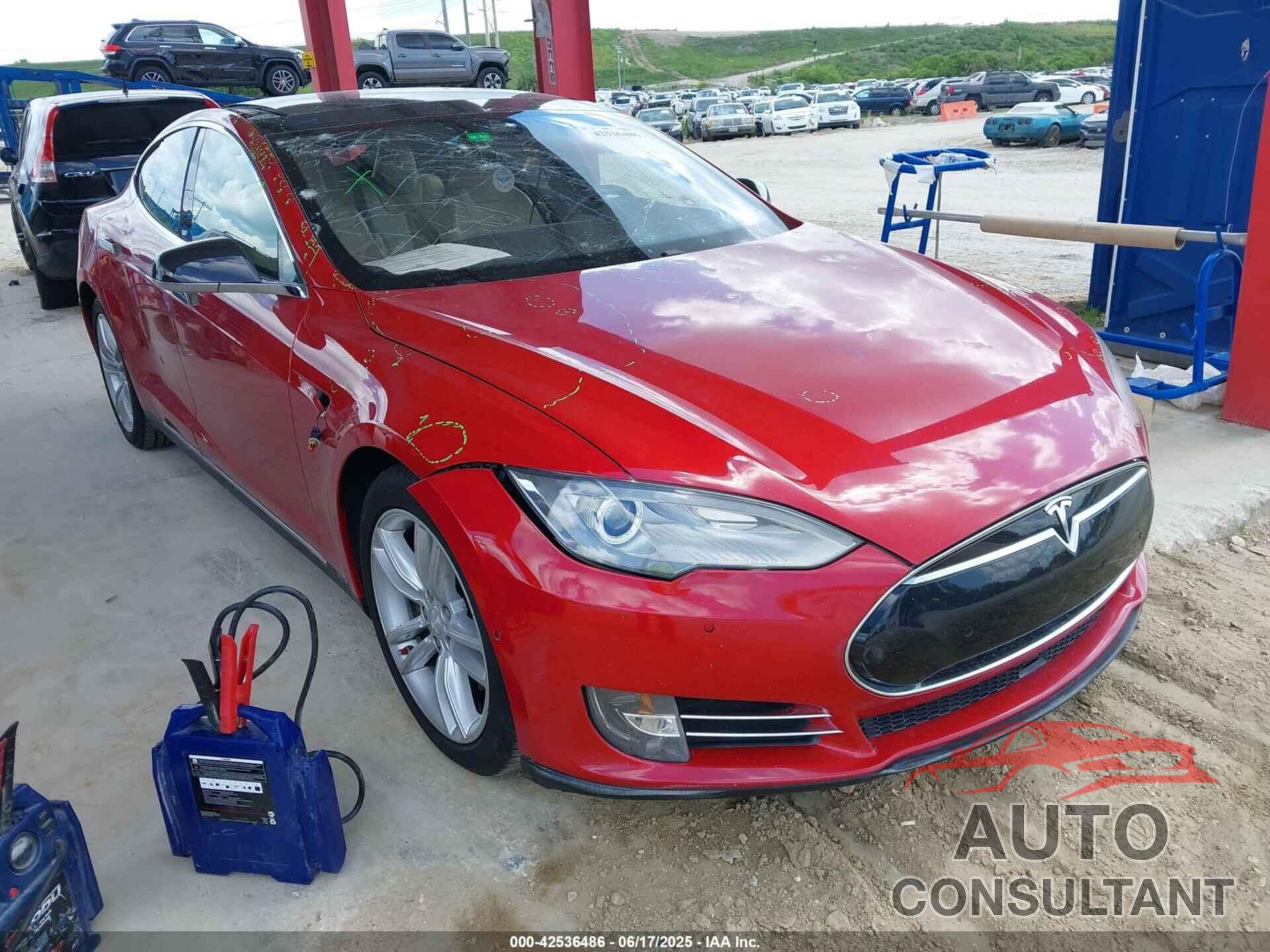 TESLA MODEL S 2015 - 5YJSA1H20FF093565