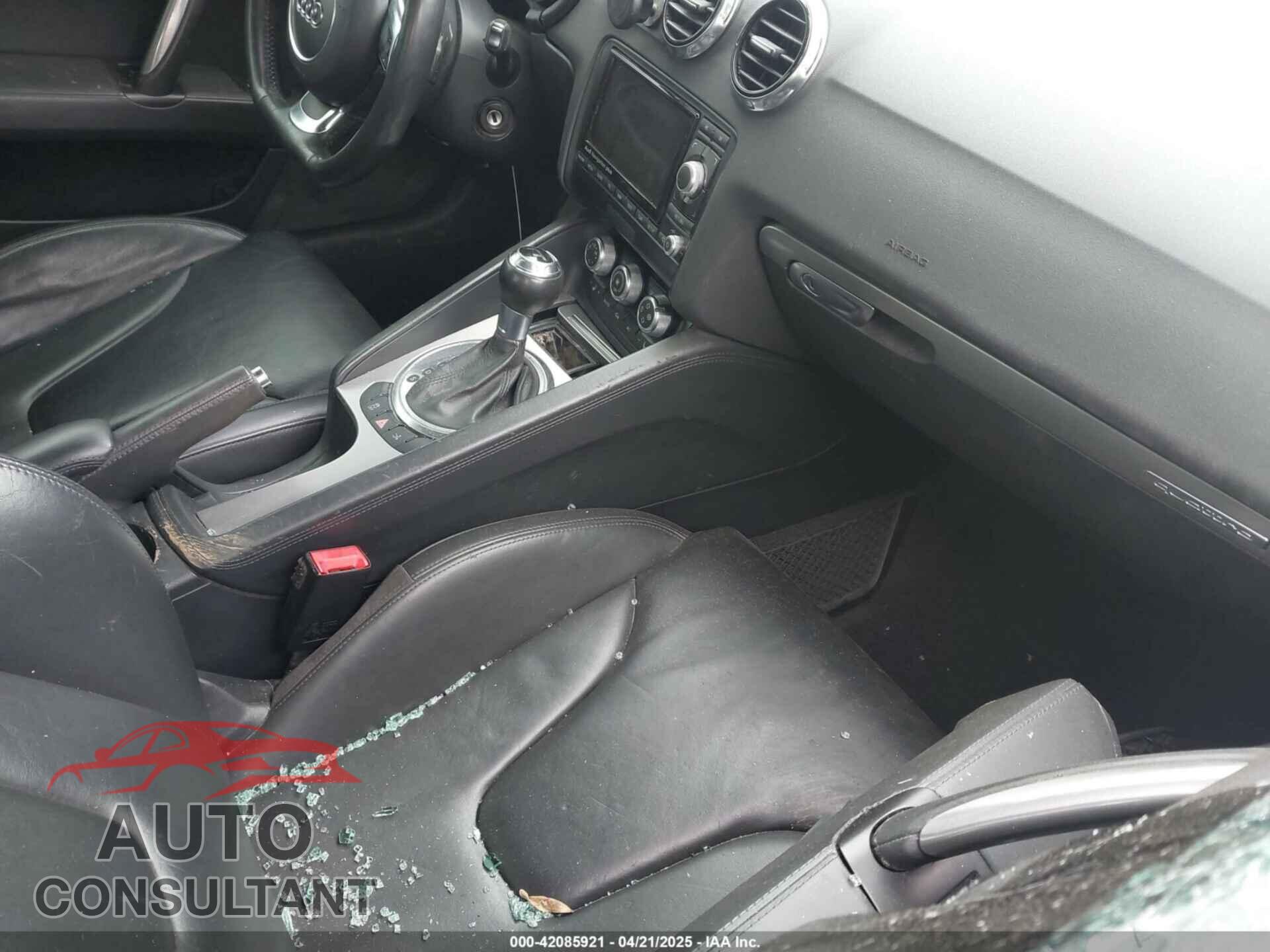 AUDI TT 2012 - TRUBFAFK8C1007675