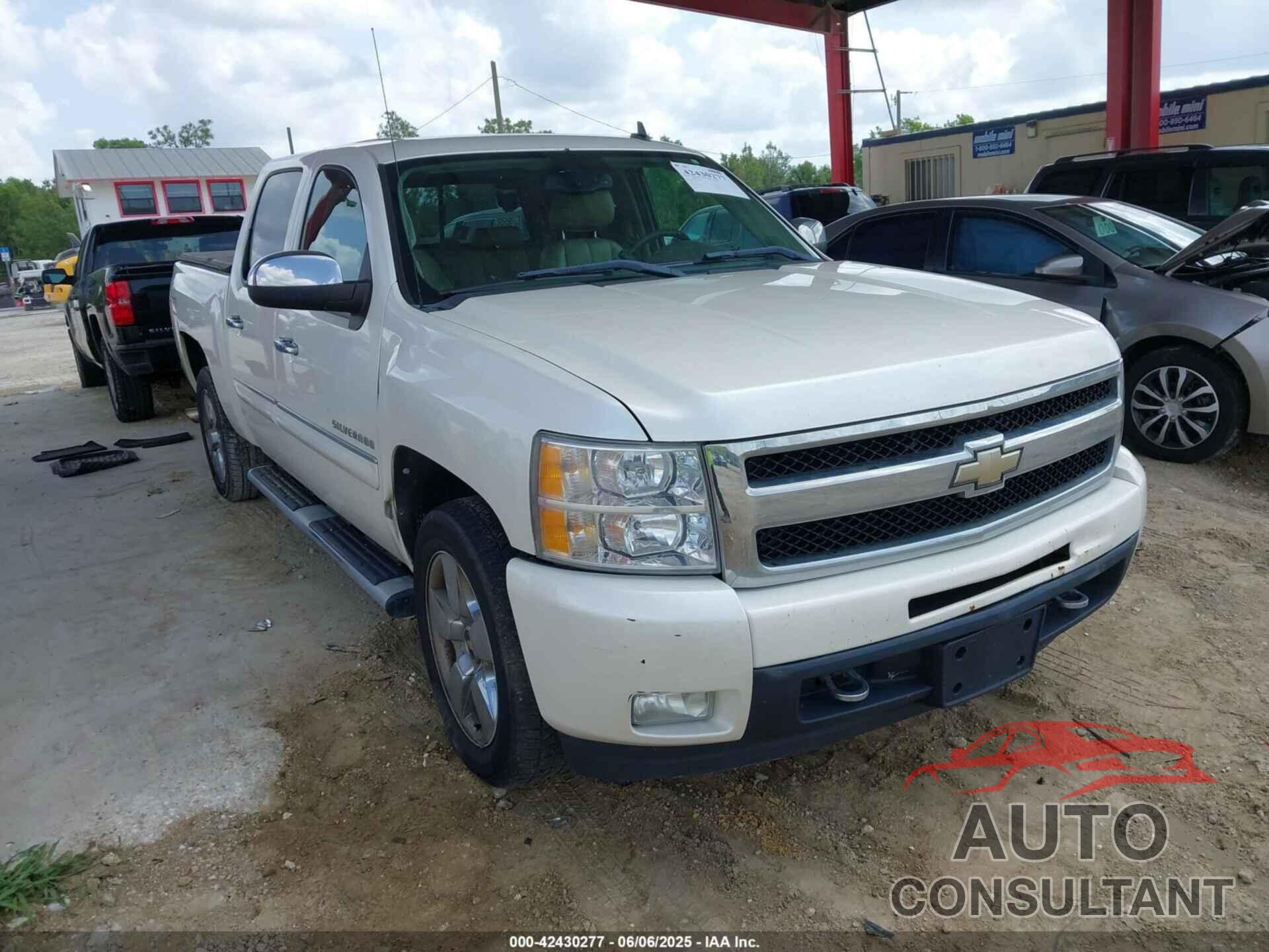 CHEVROLET SILVERADO 1500 2011 - 3GCPKTE32BG171831