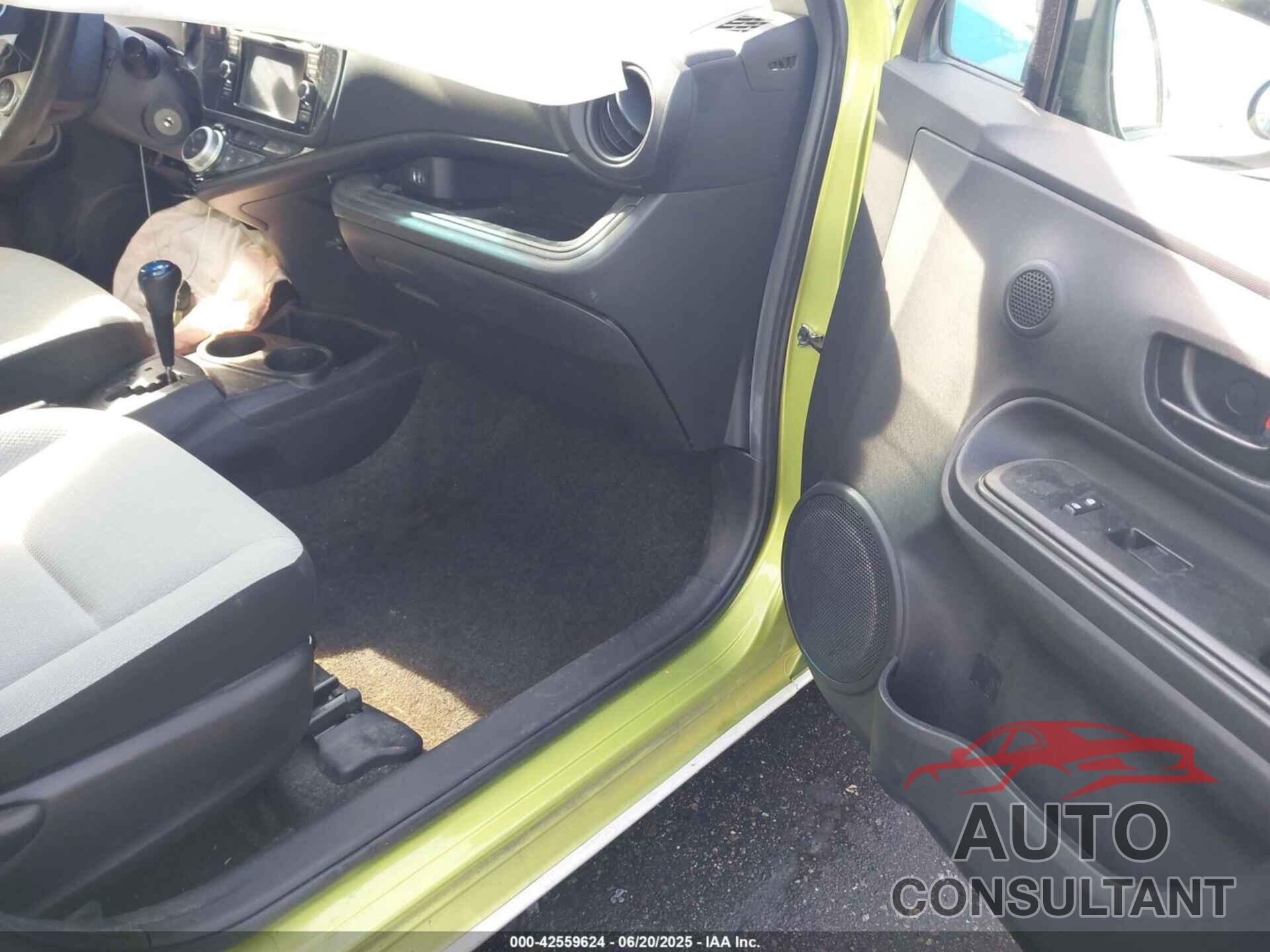TOYOTA PRIUS C 2016 - JTDKDTB37G1135616