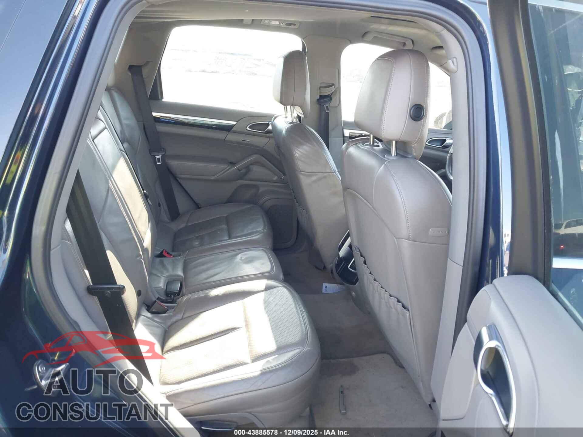 PORSCHE CAYENNE 2011 - WP1AA2A23BLA08302